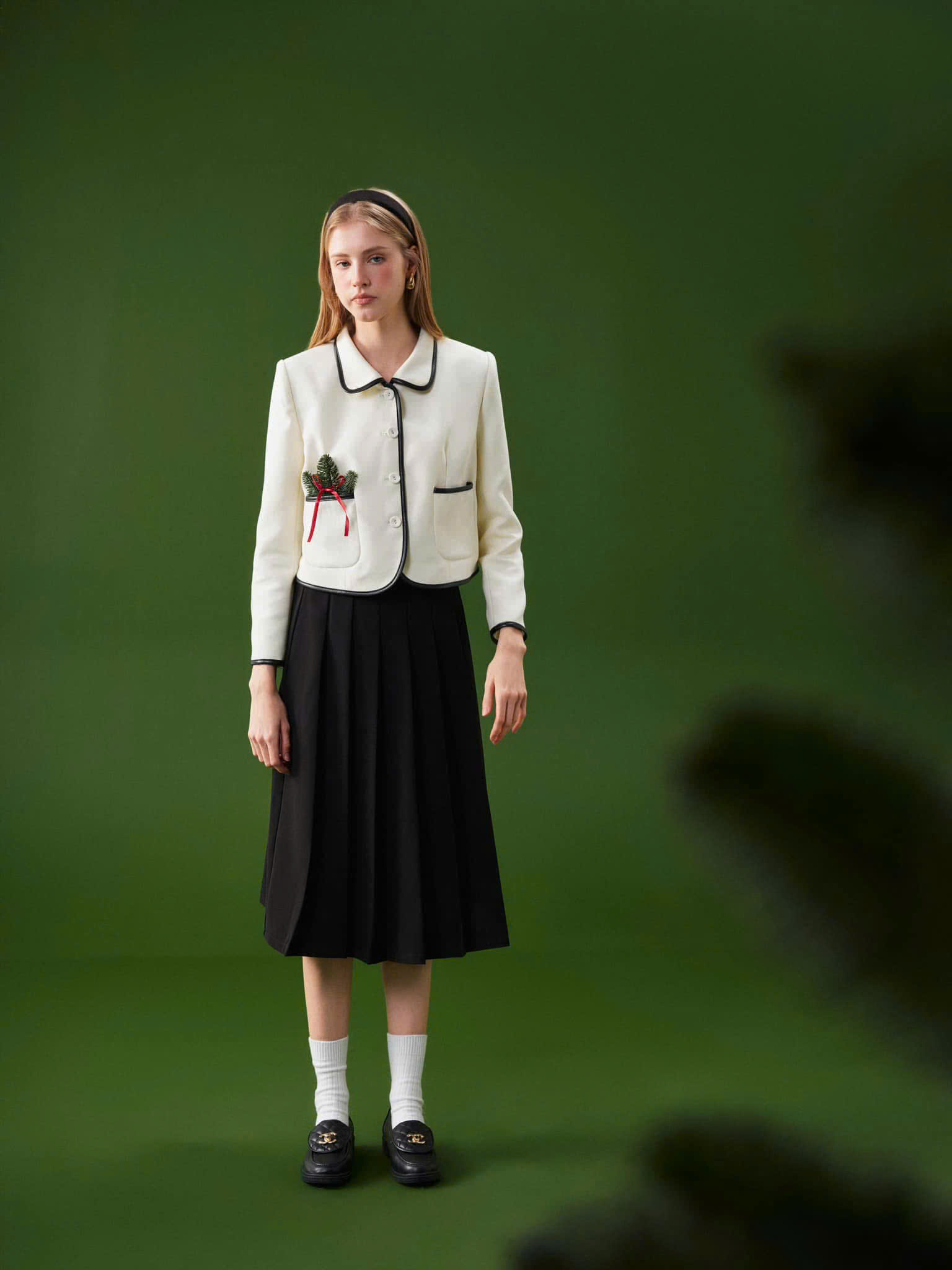 Preppy styl, klíč k intelektuální a luxusní kráse - Foto 4. Phong cách preppy, chìa khóa cho vẻ đẹp trí thức và sang trọng- Ảnh 4.