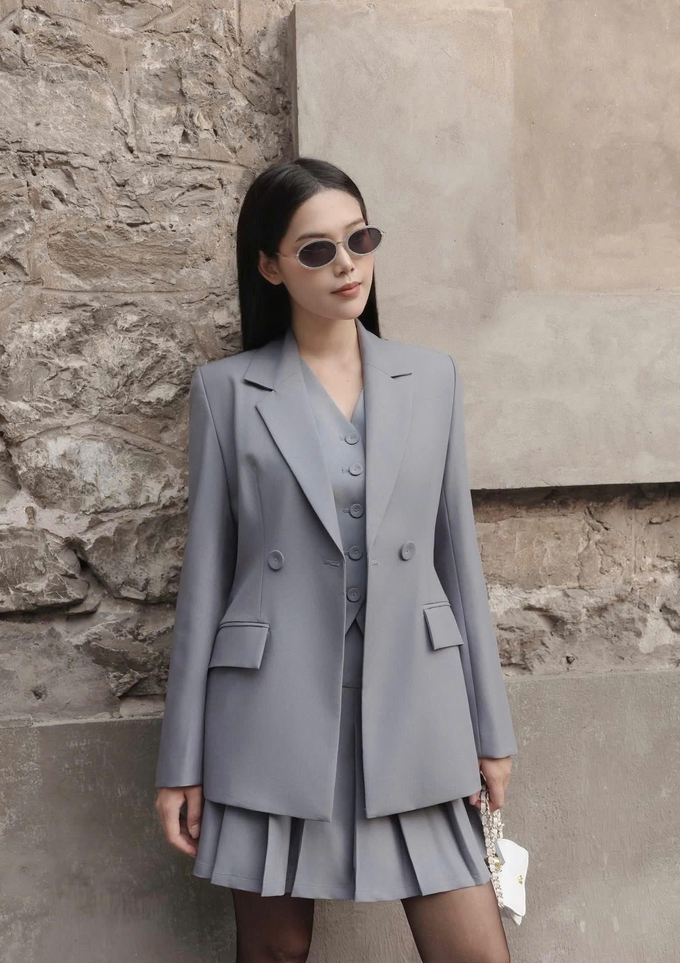 Preppy styl, klíč k intelektuální a luxusní kráse - Foto 7. Phong cách preppy, chìa khóa cho vẻ đẹp trí thức và sang trọng- Ảnh 7.