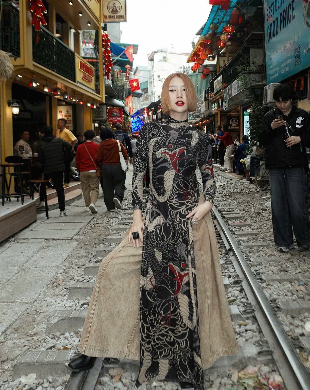 Áo dài phá cách khiến bao nàng mê mẩn vì quá xinh- Ảnh 7. Áo dài phá cách khiến bao nàng mê mẩn vì quá xinh- Ảnh 7.