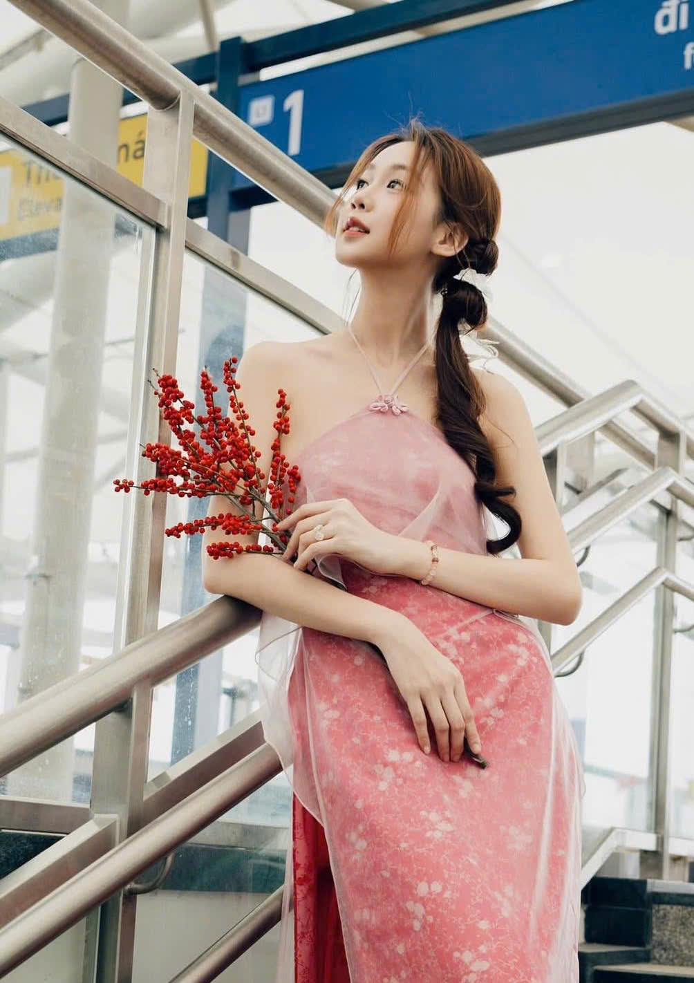 Áo dài phá cách khiến bao nàng mê mẩn vì quá xinh- Ảnh 5. Áo dài phá cách khiến bao nàng mê mẩn vì quá xinh- Ảnh 5.