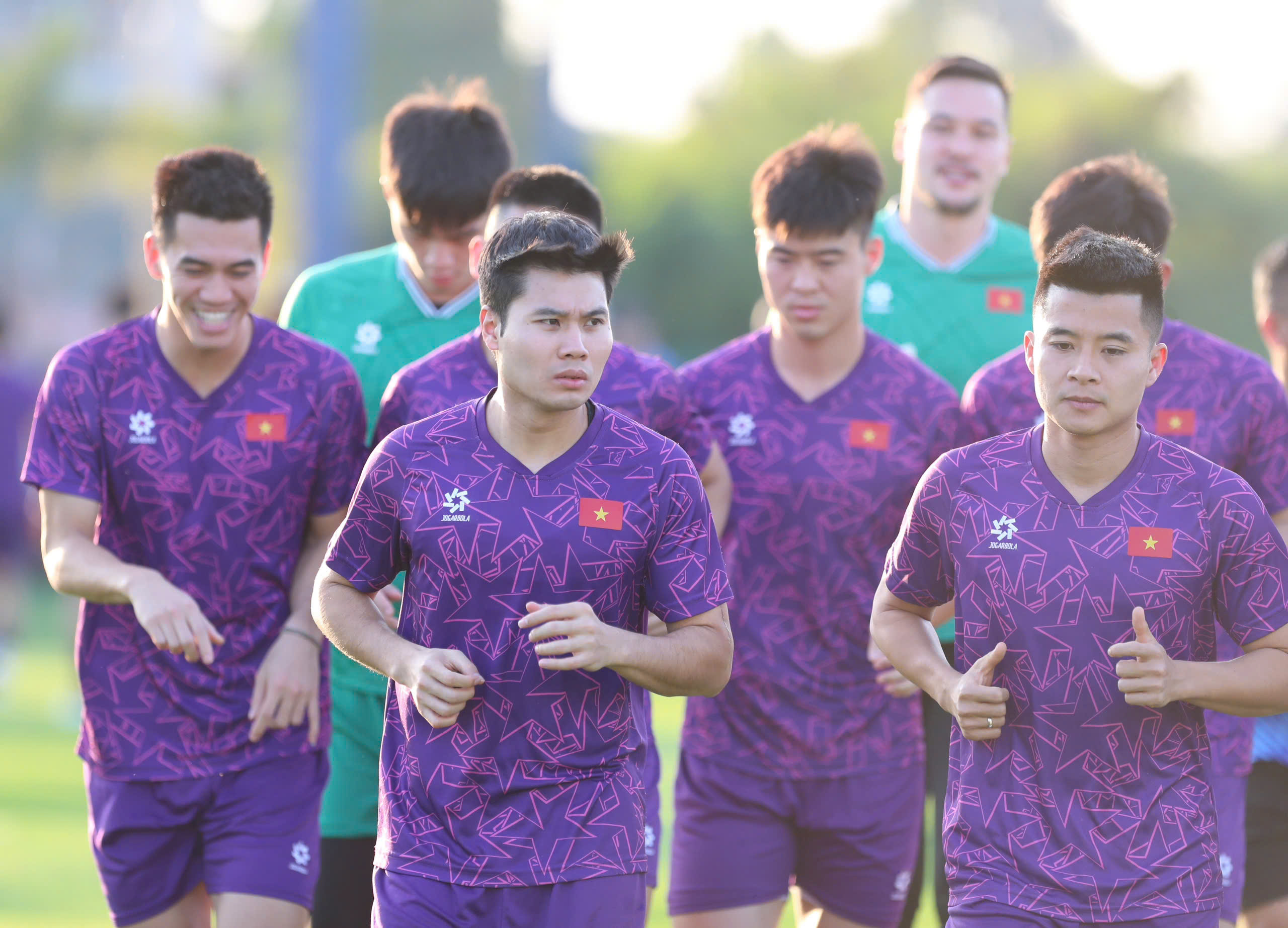 Vietnamese players prepare for the final second leg against Thailand on January 5