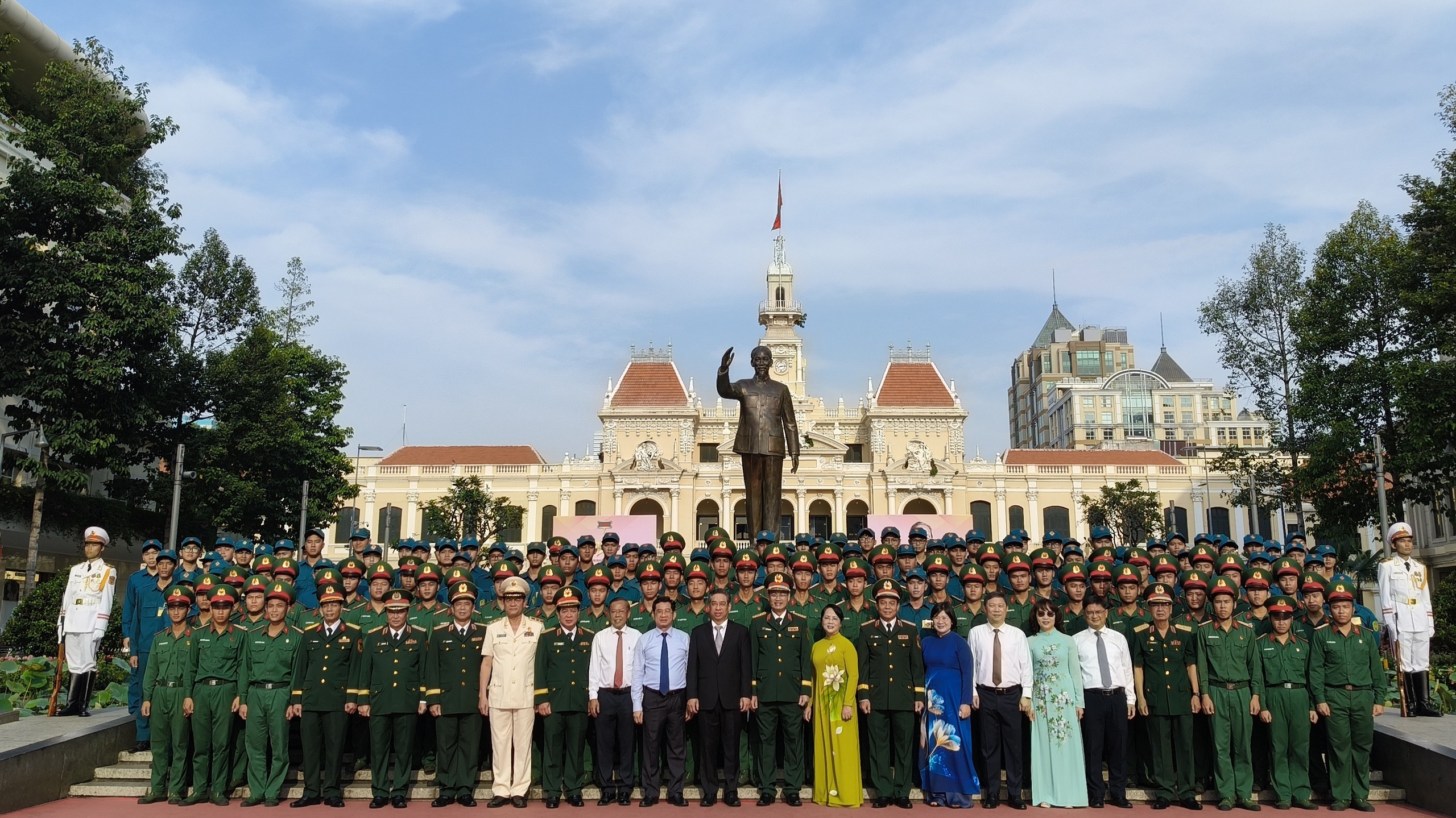 Bộ Tư lệnh TP.HCM báo công với Bác về thành tích xuất sắc phòng, chống dịch Covid-19- Ảnh 5.