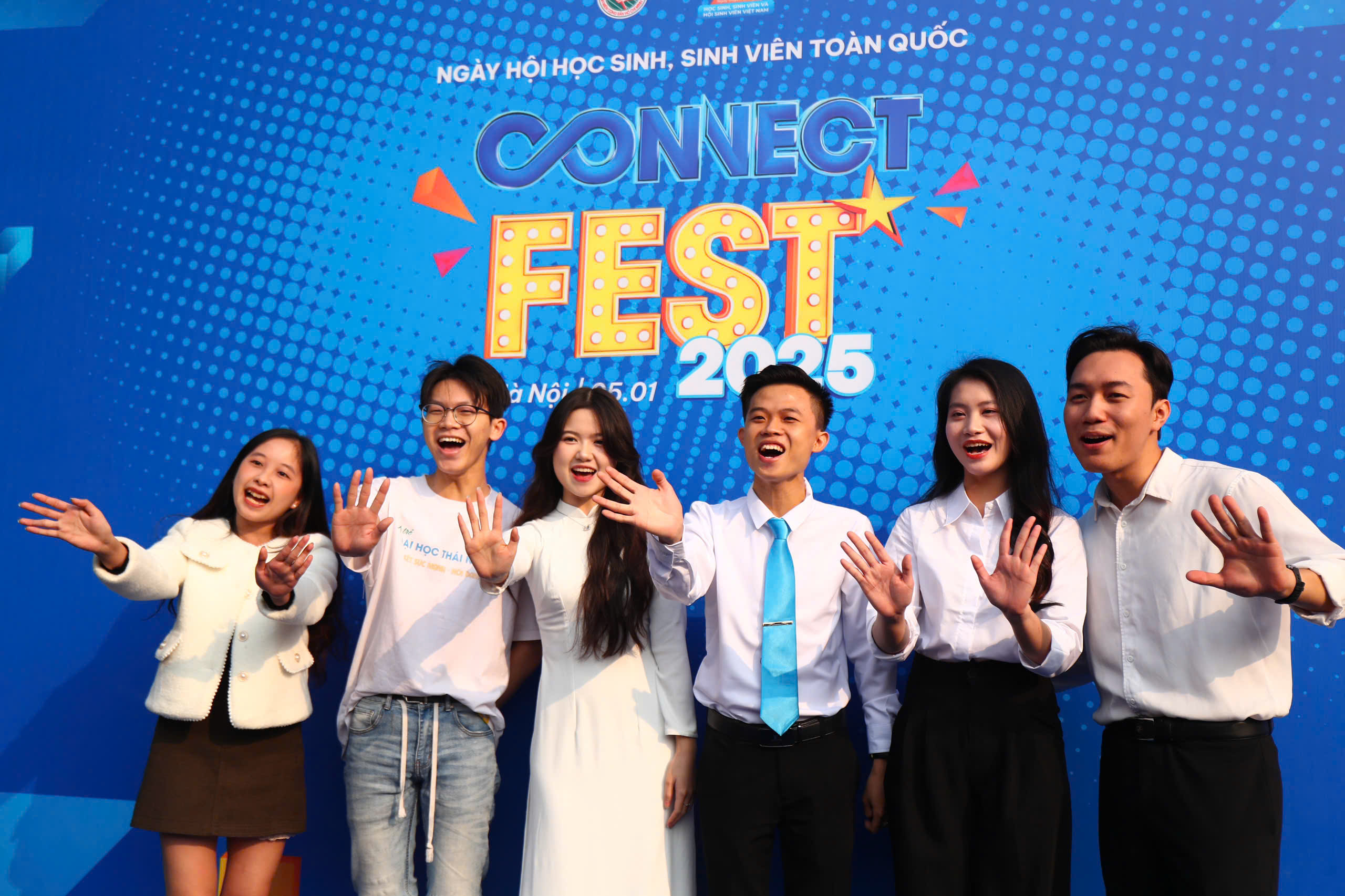 Hàng ngàn học sinh, sinh viên xếp hàng tham gia Connect Fest 2025- Ảnh 3.