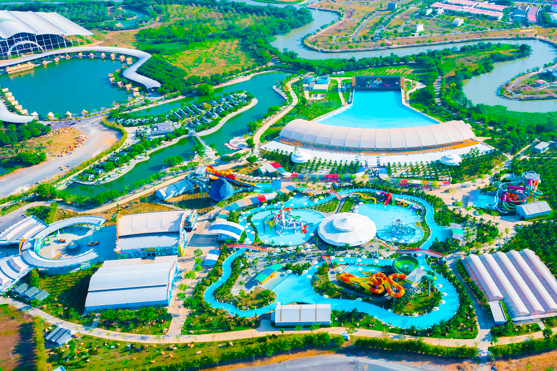 Công viên nước lớn nhất Việt Nam The Amazing Bay đạt 5 kỷ lục Công viên nước lớn nhất Việt Nam The Amazing Bay đạt 5 kỷ lục