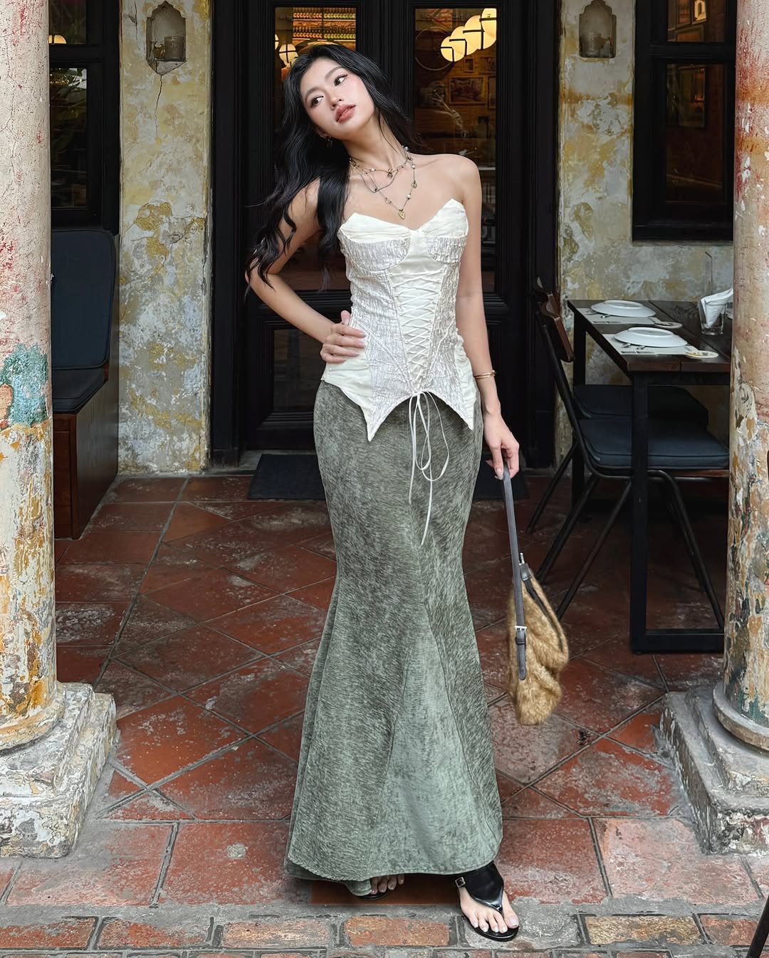 ទាក់ទាញ និងទាក់ទាញនៅនិទាឃរដូវជាមួយនឹងរ៉ូប bodycon - រូបថត 3 ។ Quyến rũ và thu hút trong ngày xuân với váy ôm body- Ảnh 3.