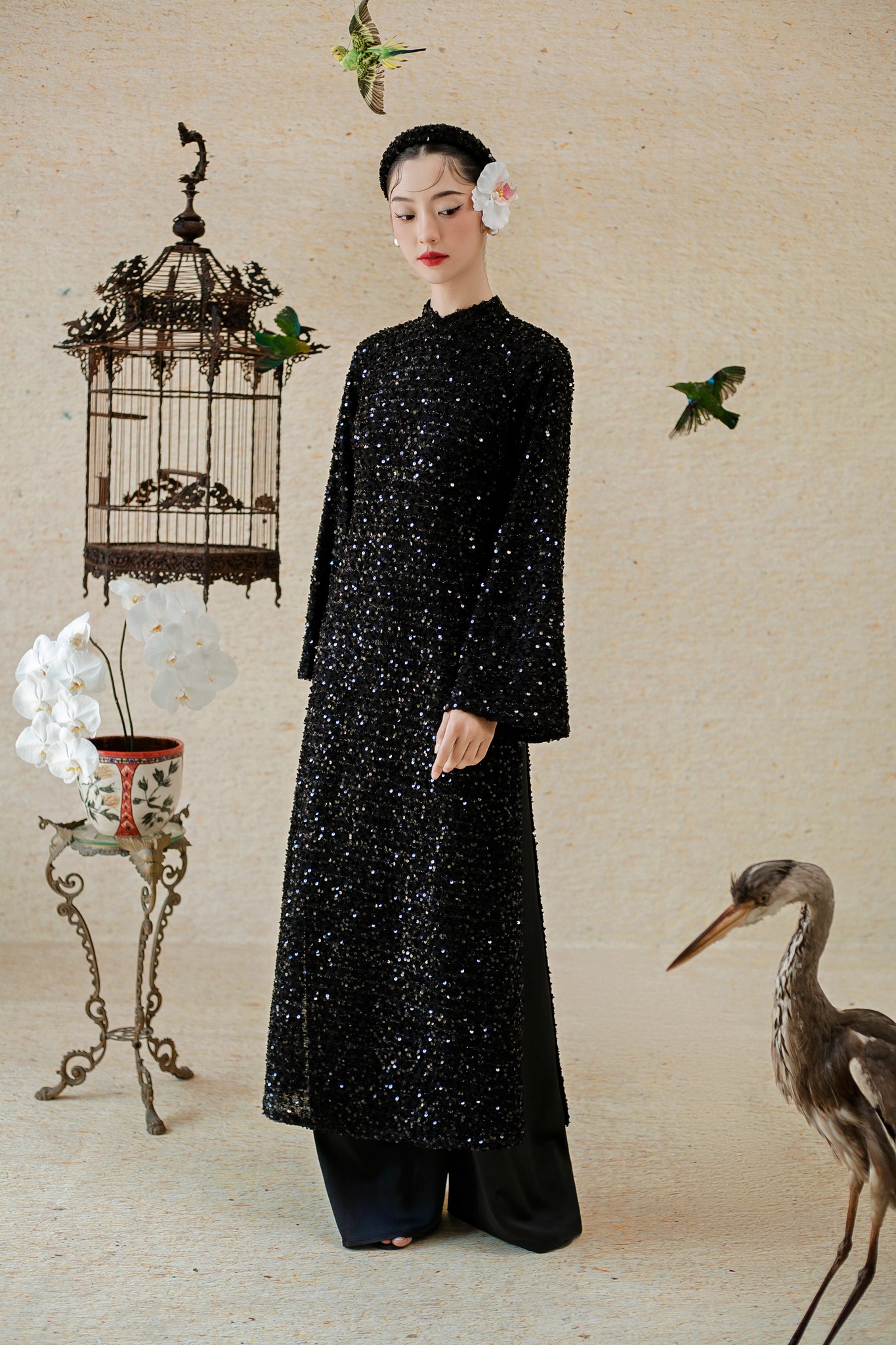 5 nejkrásnějších a nejoblíbenějších návrhů Ao Dai pro lunární Nový rok - Foto 11. 5 mẫu áo dài đẹp xuất sắc, được ưa thích nhất mùa Tết Ất Tỵ- Ảnh 11.