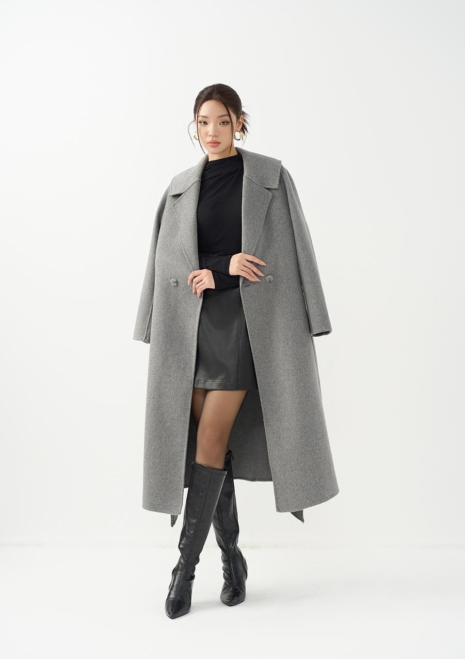 Stylové a pohodlné, dlouhé kabáty splňují všechny potřeby - Foto 7. Thời thượng và tiện ích, áo khoác dáng dài đáp ứng mọi nhu cầu- Ảnh 7.