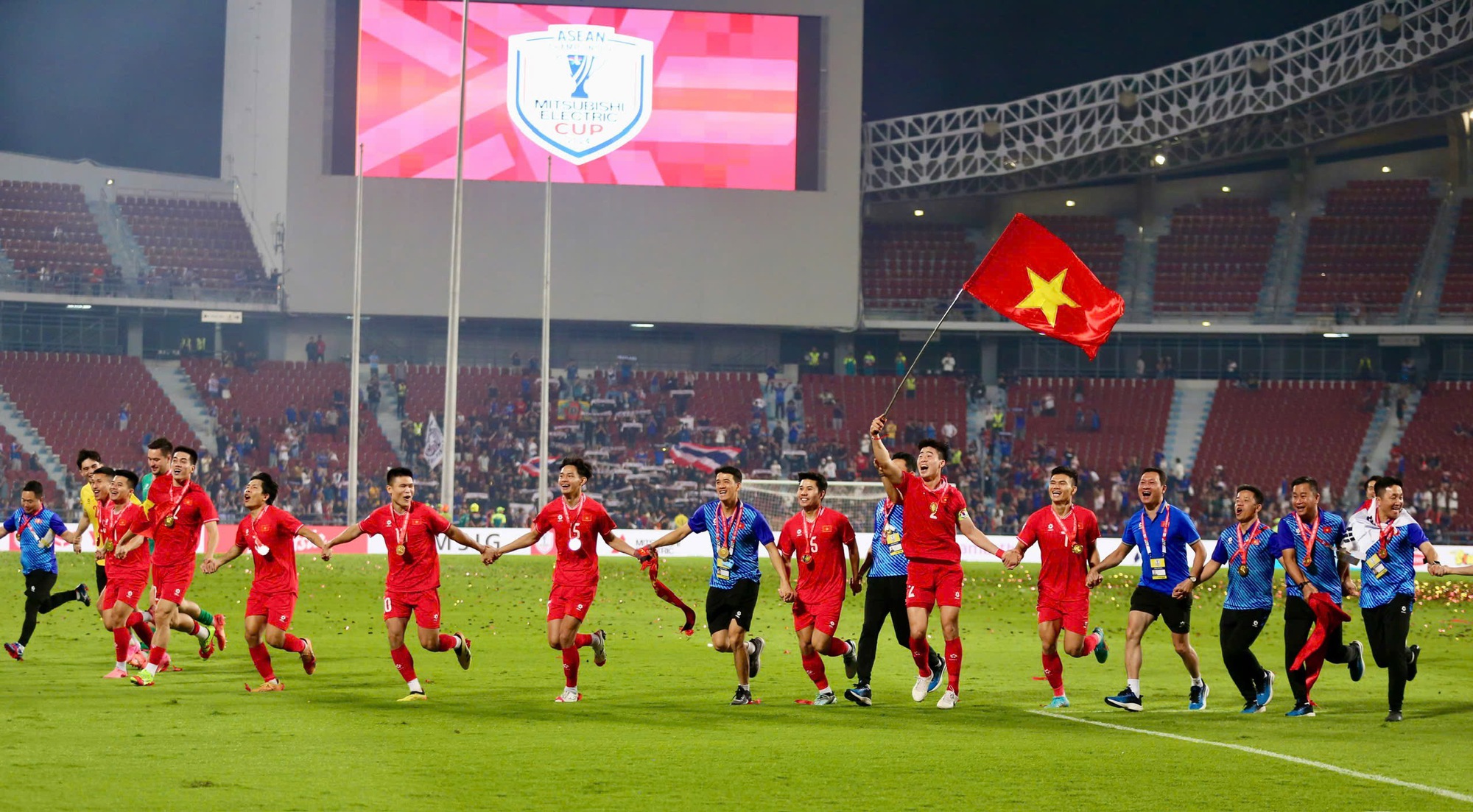 The sweetest victory is the victory right on the field of Thailand's strongest team