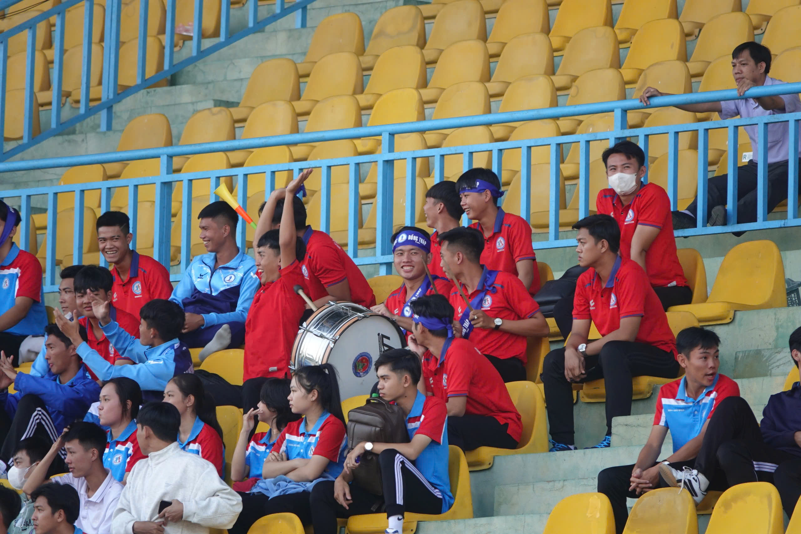 Opening of the Southwest qualifiers: The'double success' cheering of the two away teams - Photo 3.