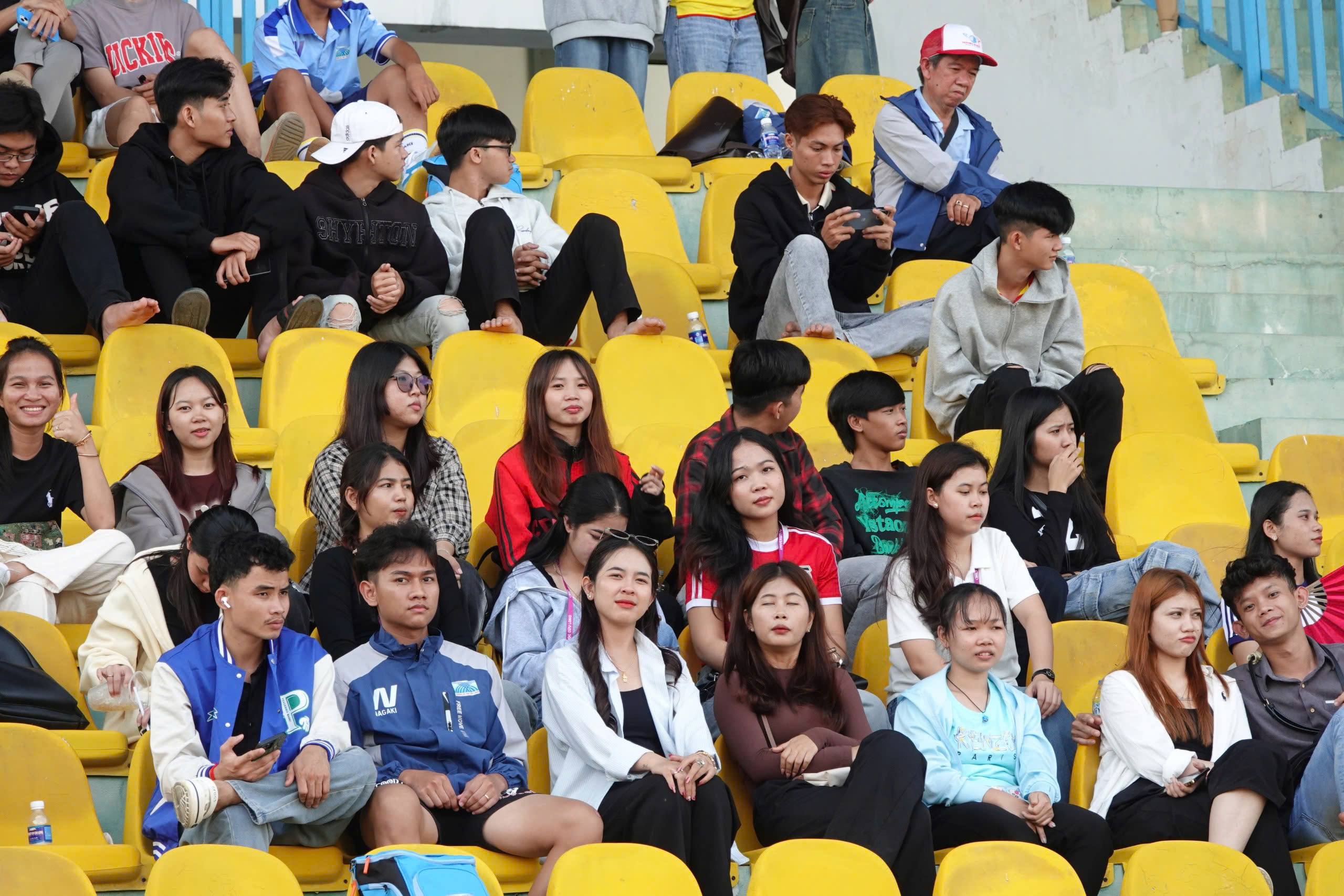 Opening of the Southwest qualifiers: The'double success' cheering of the two away teams - Photo 5.