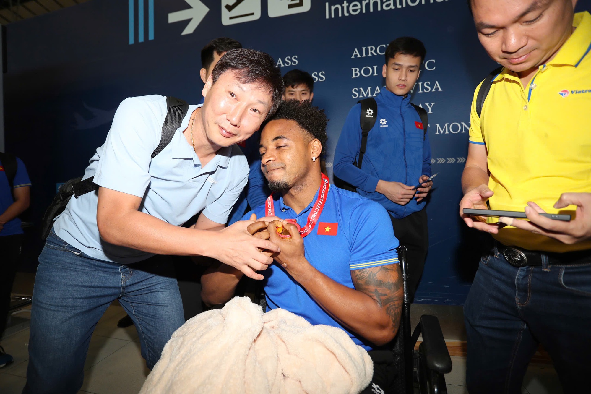 'Unique snake' Kim Sang-sik helps the Vietnamese team pick sweet fruits: The horizon is still wide open! - Photo 8.