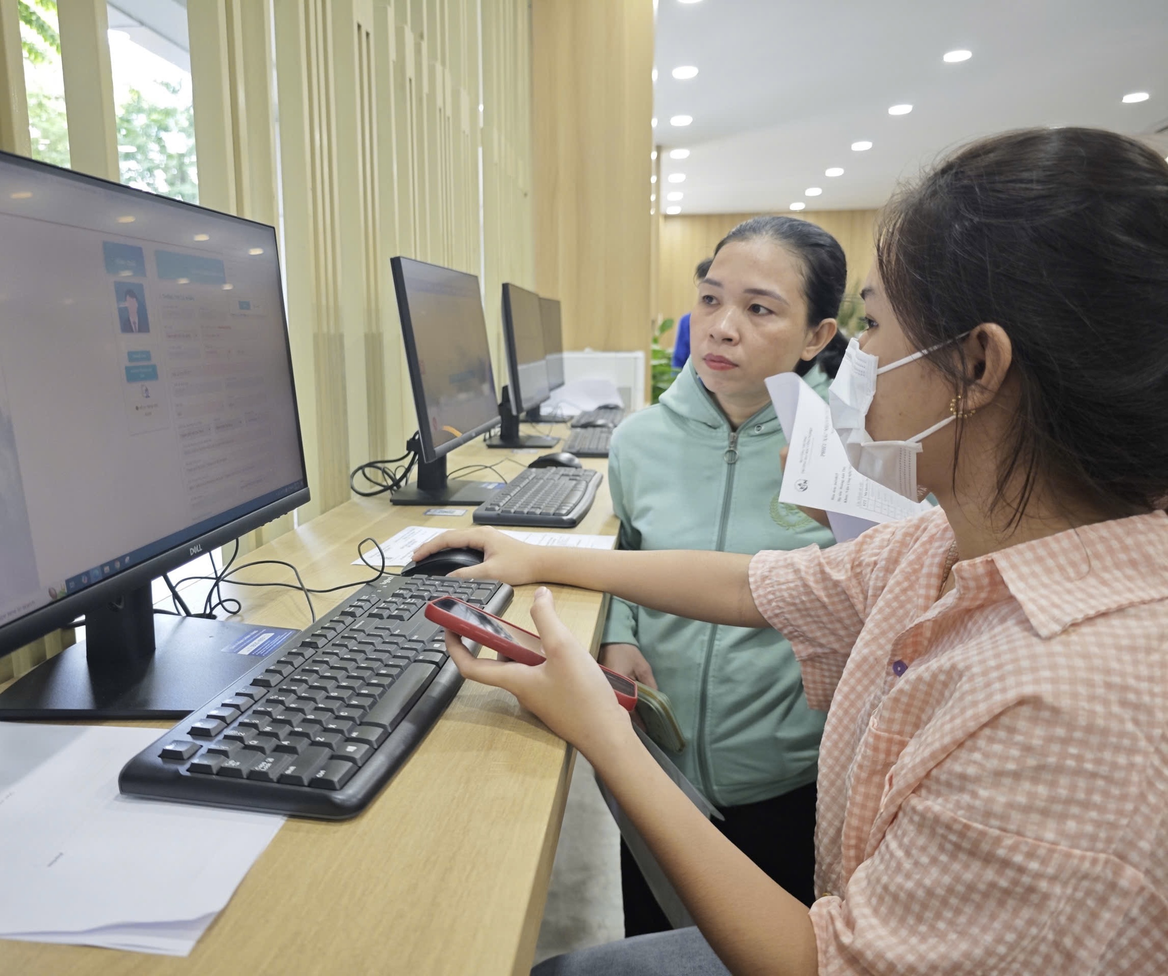 Học phí các ‘đại học nghìn tỉ’ ở mức bao nhiêu? - Ảnh 1.