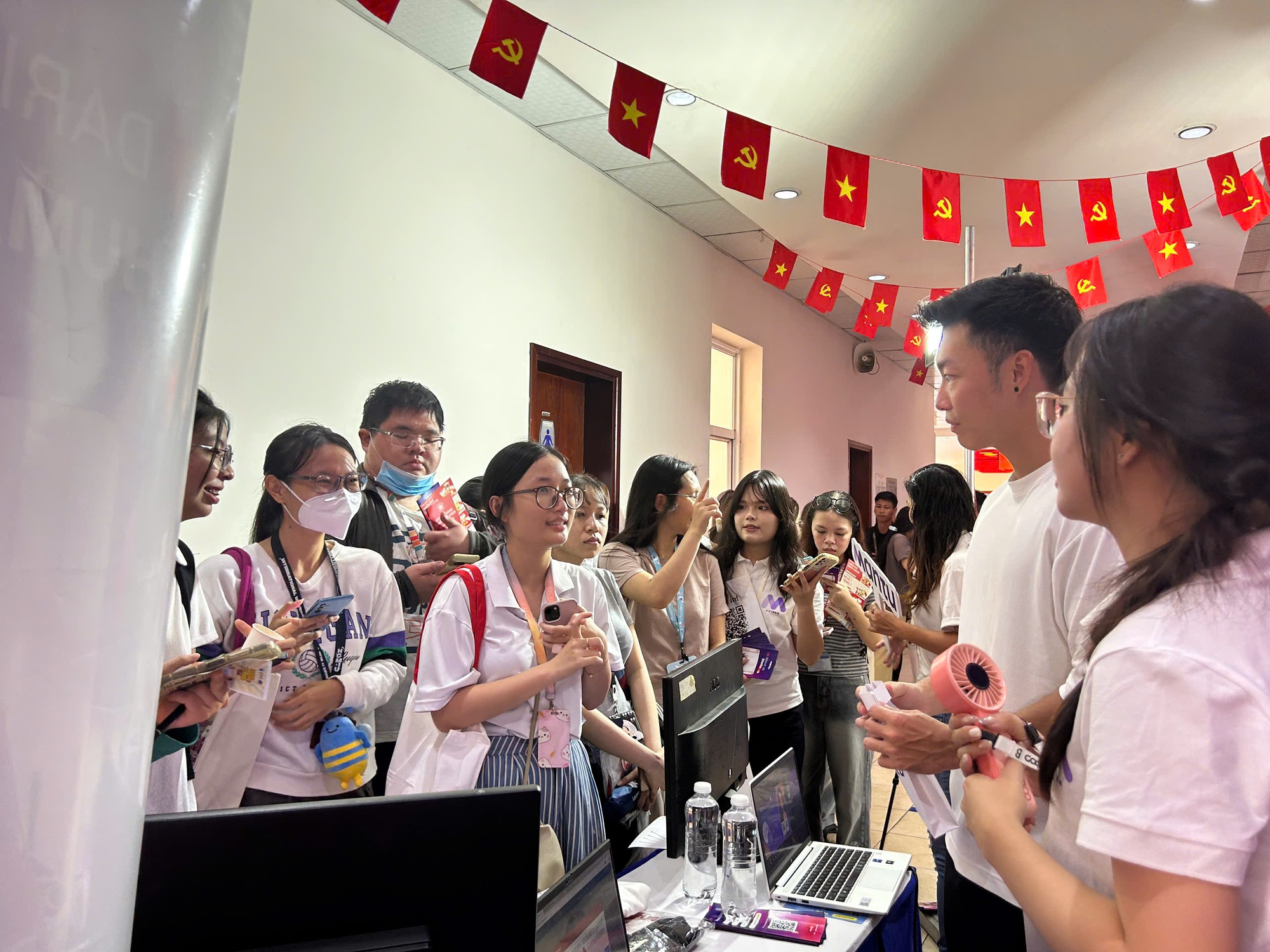 Cơ hội việc làm lương cao cho giới trẻ từ 40 - 100 triệu đồng / tháng - Ảnh 3.