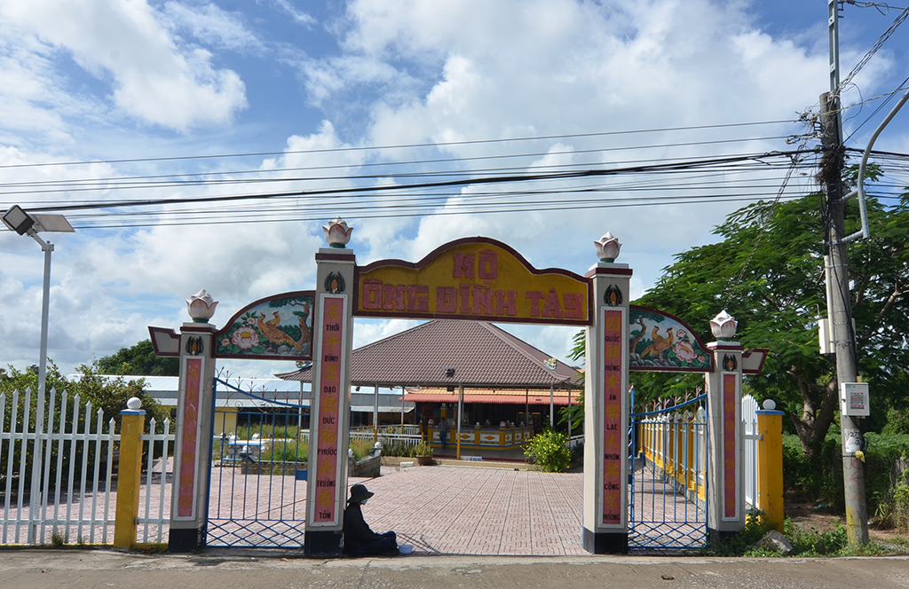 Thất sơn huyền bí: Huyền thoại cá sấu 5 chèo- Ảnh 3. Thất sơn huyền bí: Huyền thoại cá sấu 5 chèo- Ảnh 3.