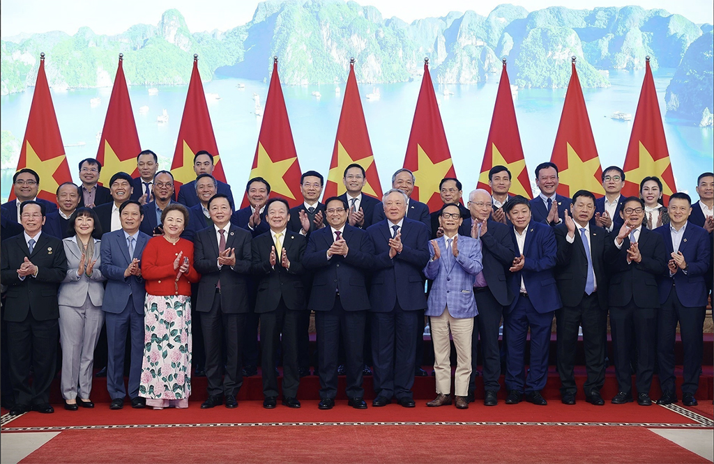 Triển lãm thành tựu đất nước ghi dấu những kỳ tích phát triển kinh tế Việt Nam - Ảnh 1.