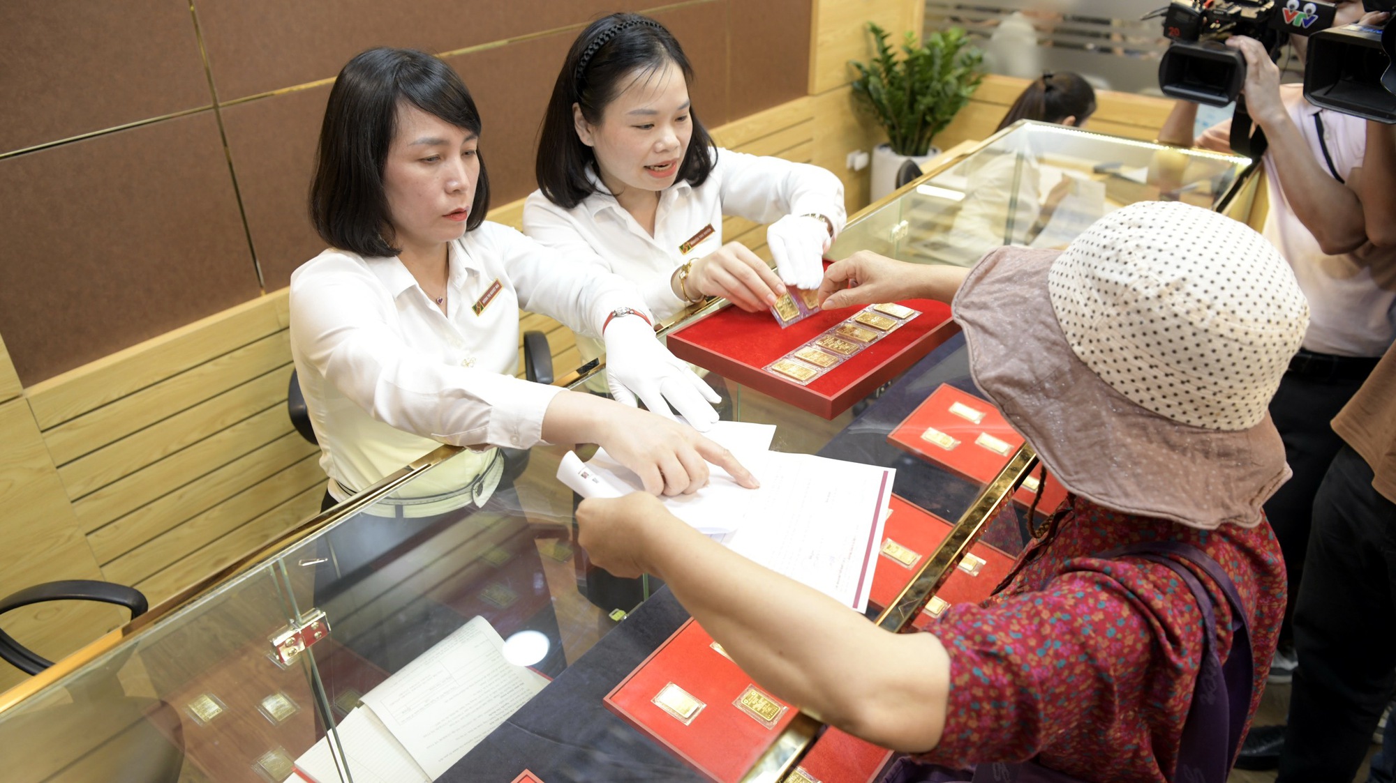 Bỏ độc quyền, thị trường thêm thương hiệu vàng miếng- Ảnh 1.