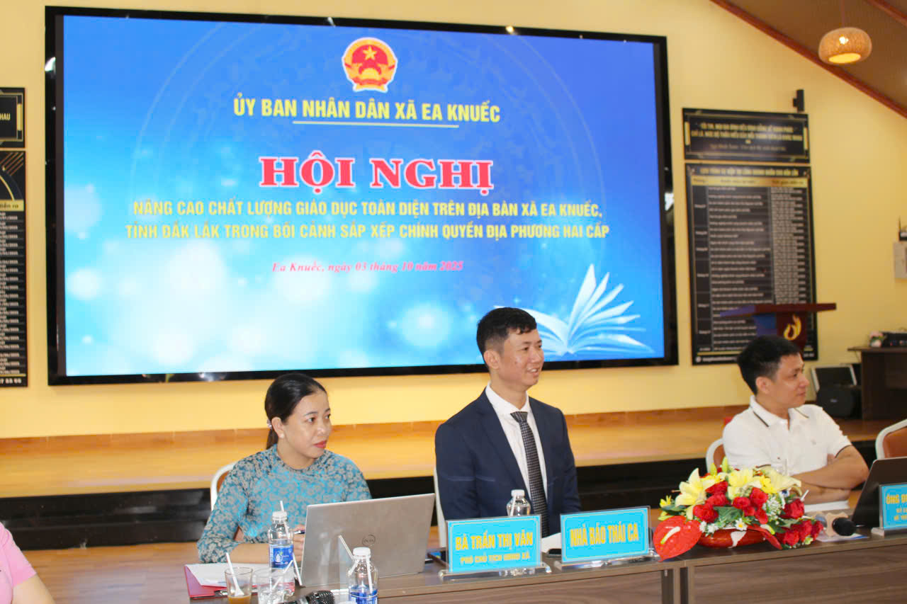 Dạy học ở miền núi, thách thức cao như… núi- Ảnh 1.