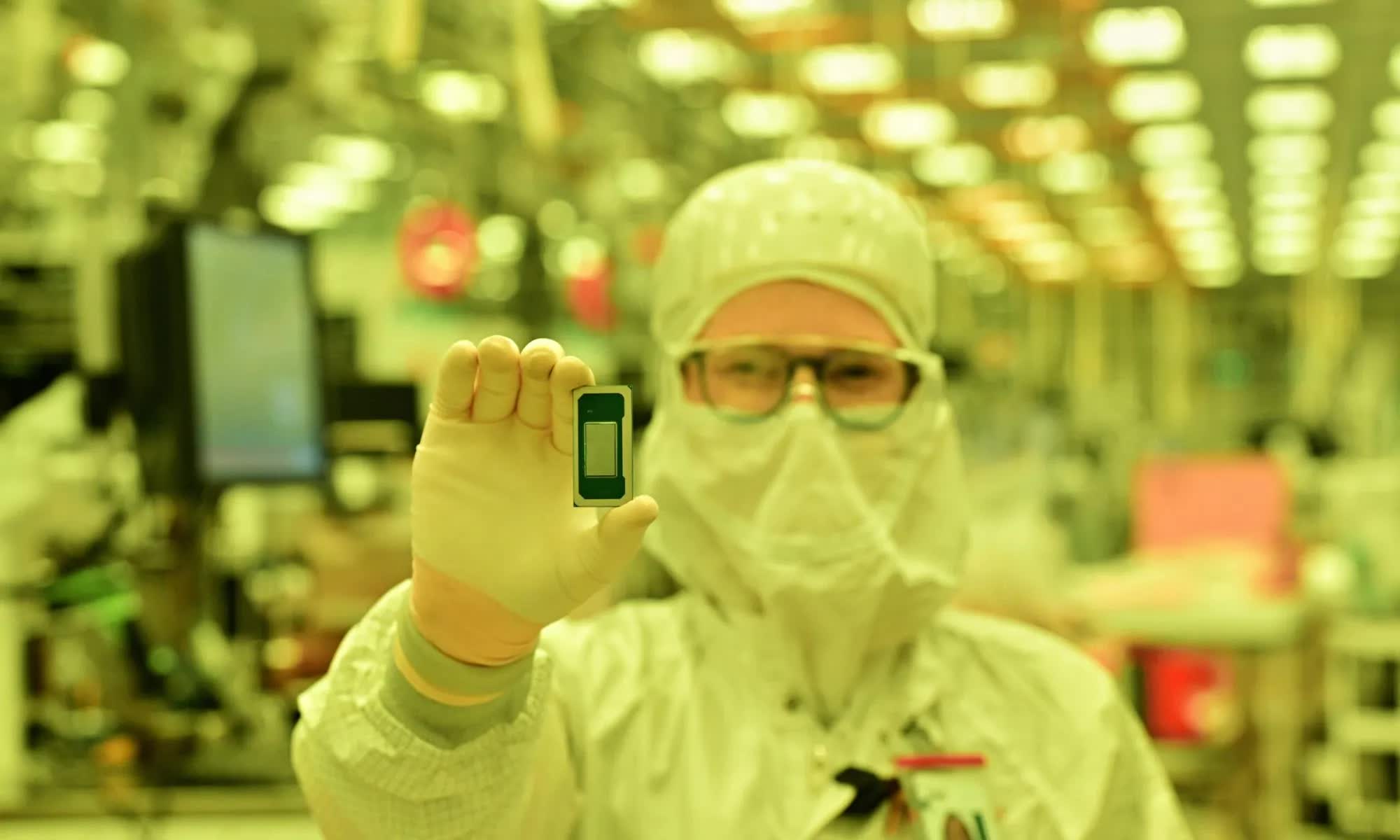 Intel hé lộ CPU 2nm Panther Lake mạnh mẽ đến mức khó tin - Ảnh 1.