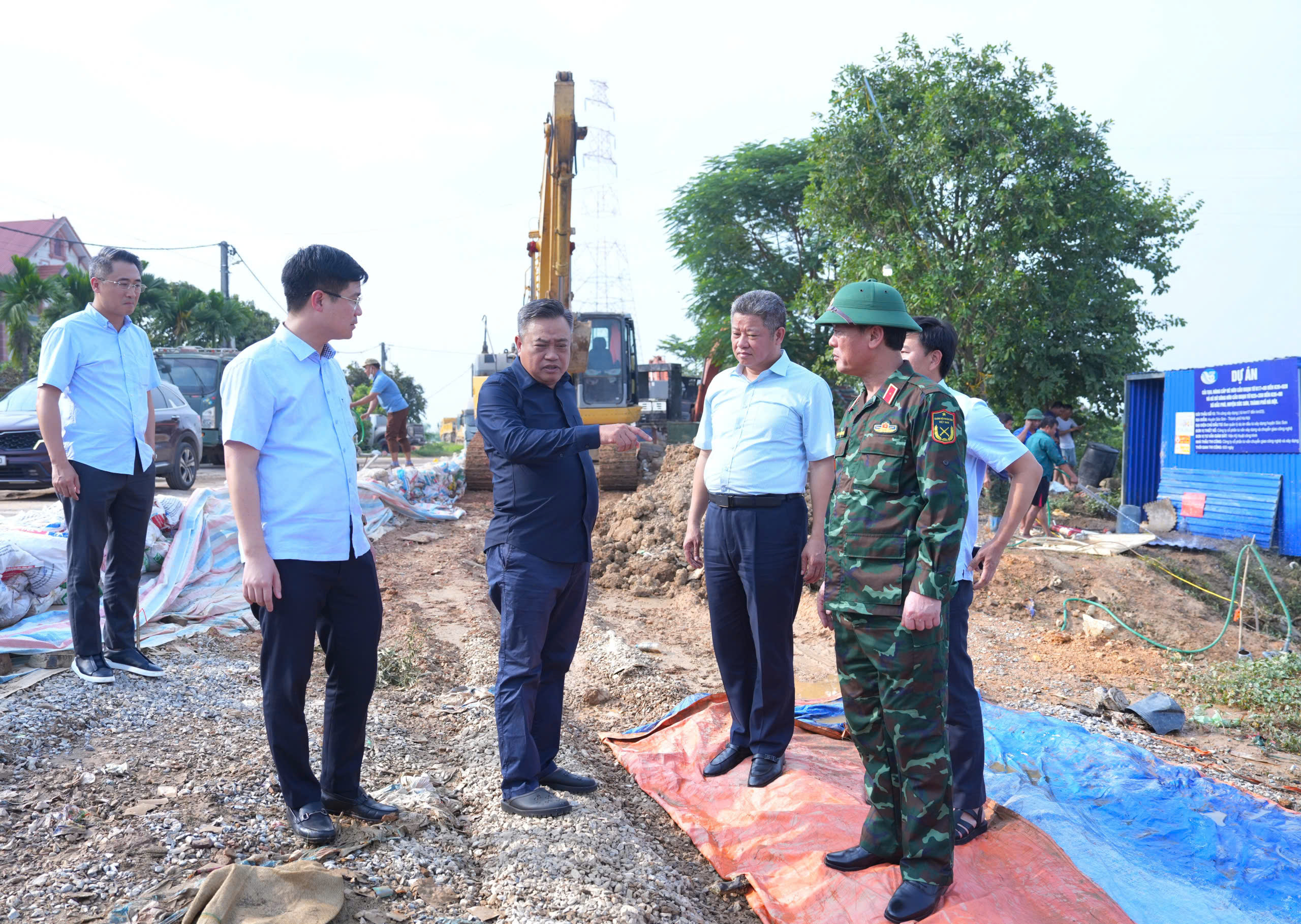 Chủ tịch Hà Nội: Đối mặt thiên tai kép là phép thử thật sự cho chính quyền- Ảnh 2.