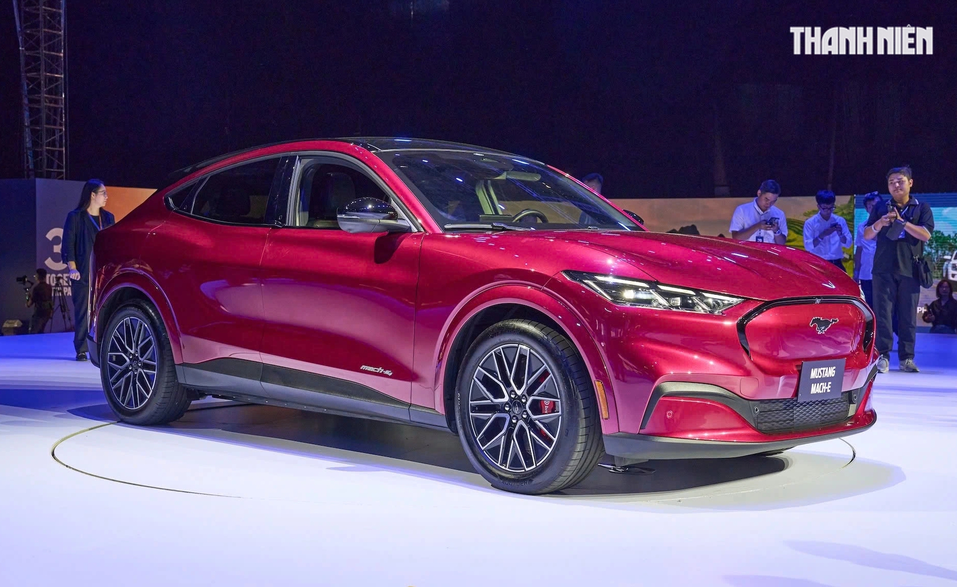 Chưa kịp đến tay kh&aacute;ch Việt, &ocirc; t&ocirc; điện Ford Mustang Mach-E d&iacute;nh lỗi, phải triệu hồi - Ảnh 1.