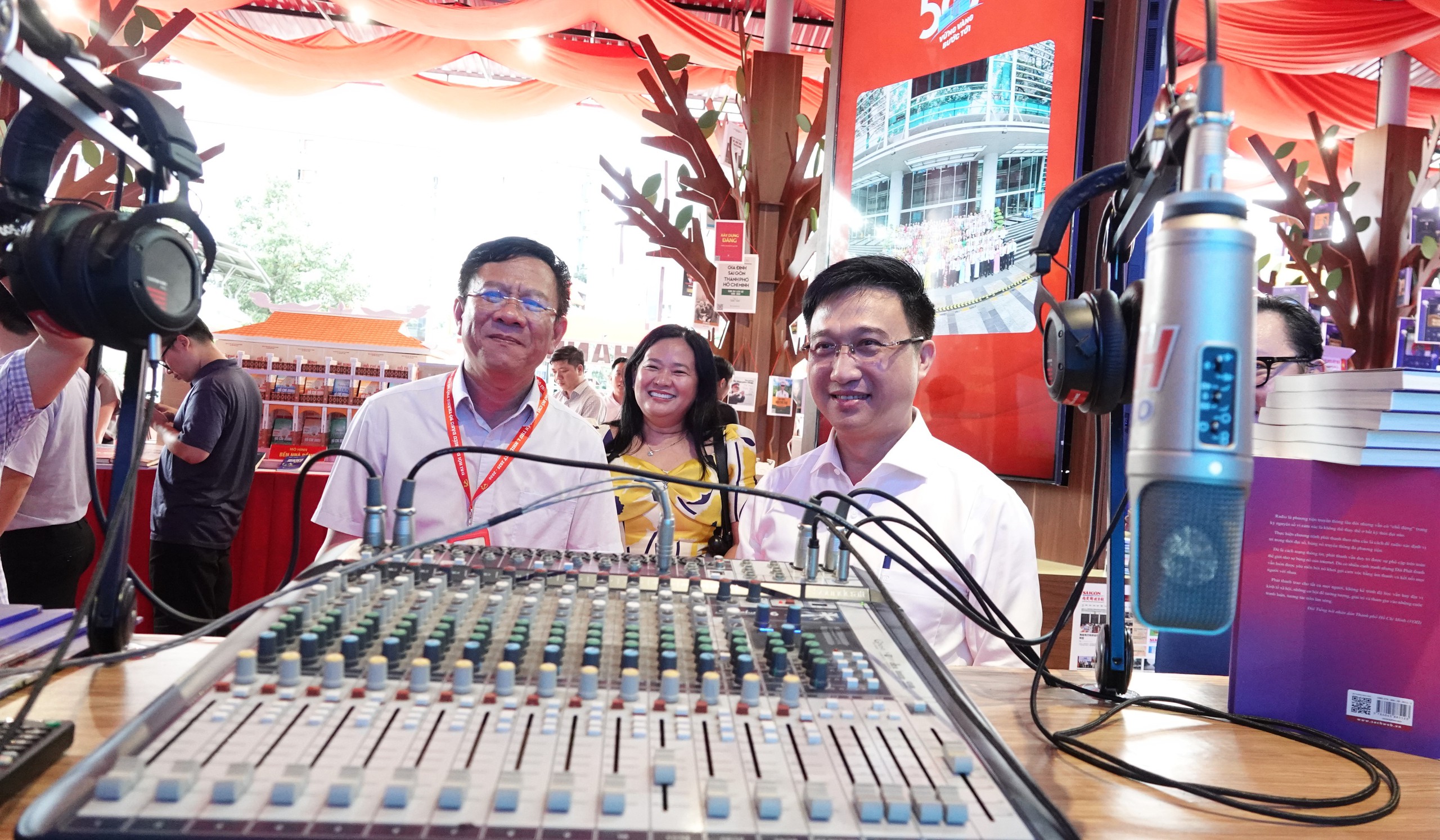 3 phó bí thư Thành ủy TP.HCM kiểm tra công tác chuẩn bị đại hội- Ảnh 8.