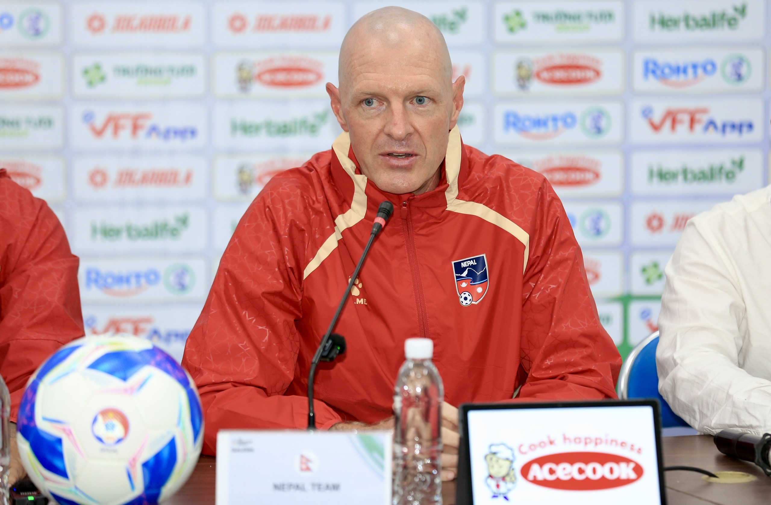 Đội tuyển Nepal không có tiền mua đá làm mát, chẳng có gì cả: Đến Việt Nam mới được hưởng điều này…- Ảnh 1.