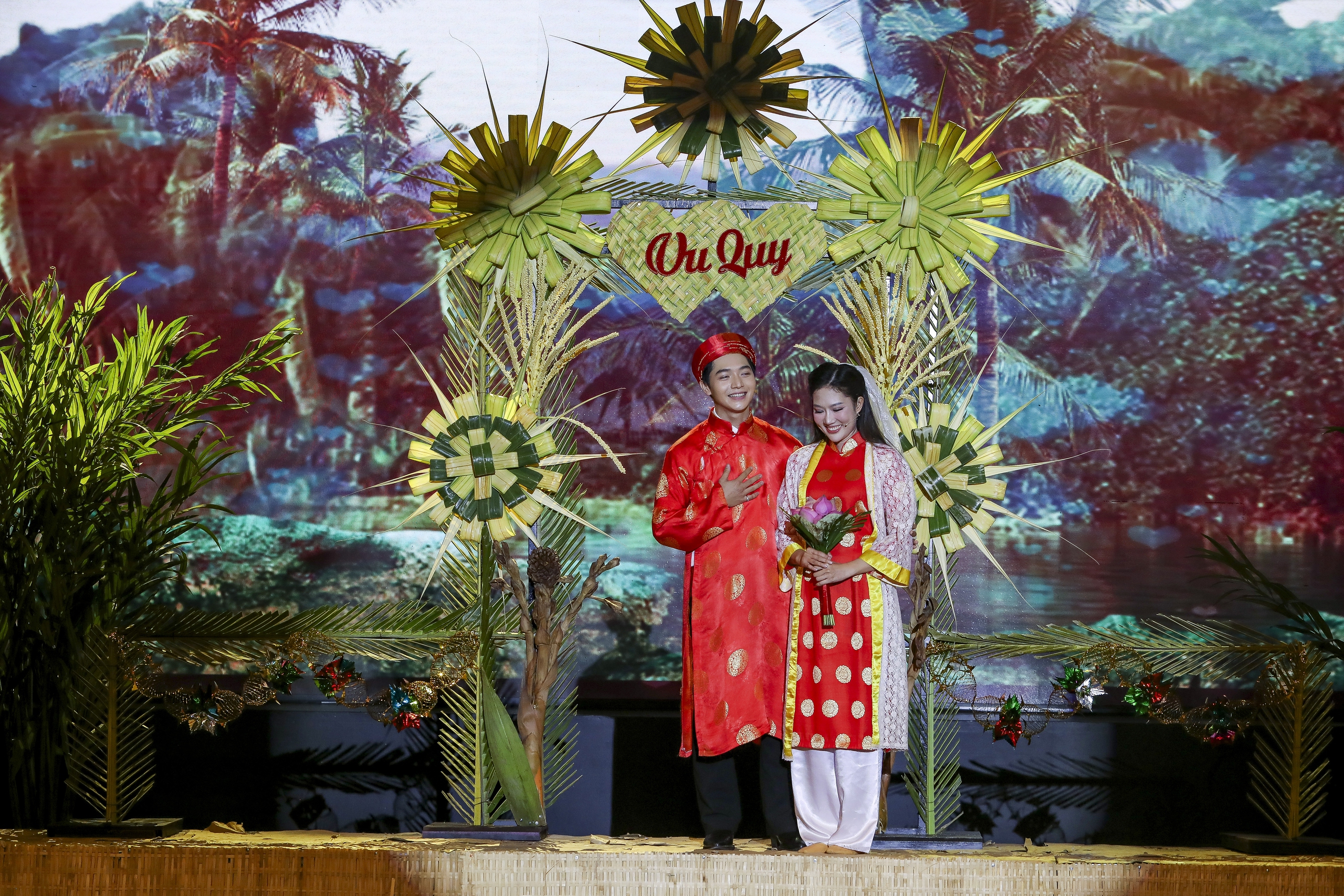 Cô gái miền Tây hát 'Ra giêng anh cưới em' gây chú ý ở ‘Tình bolero’- Ảnh 2.