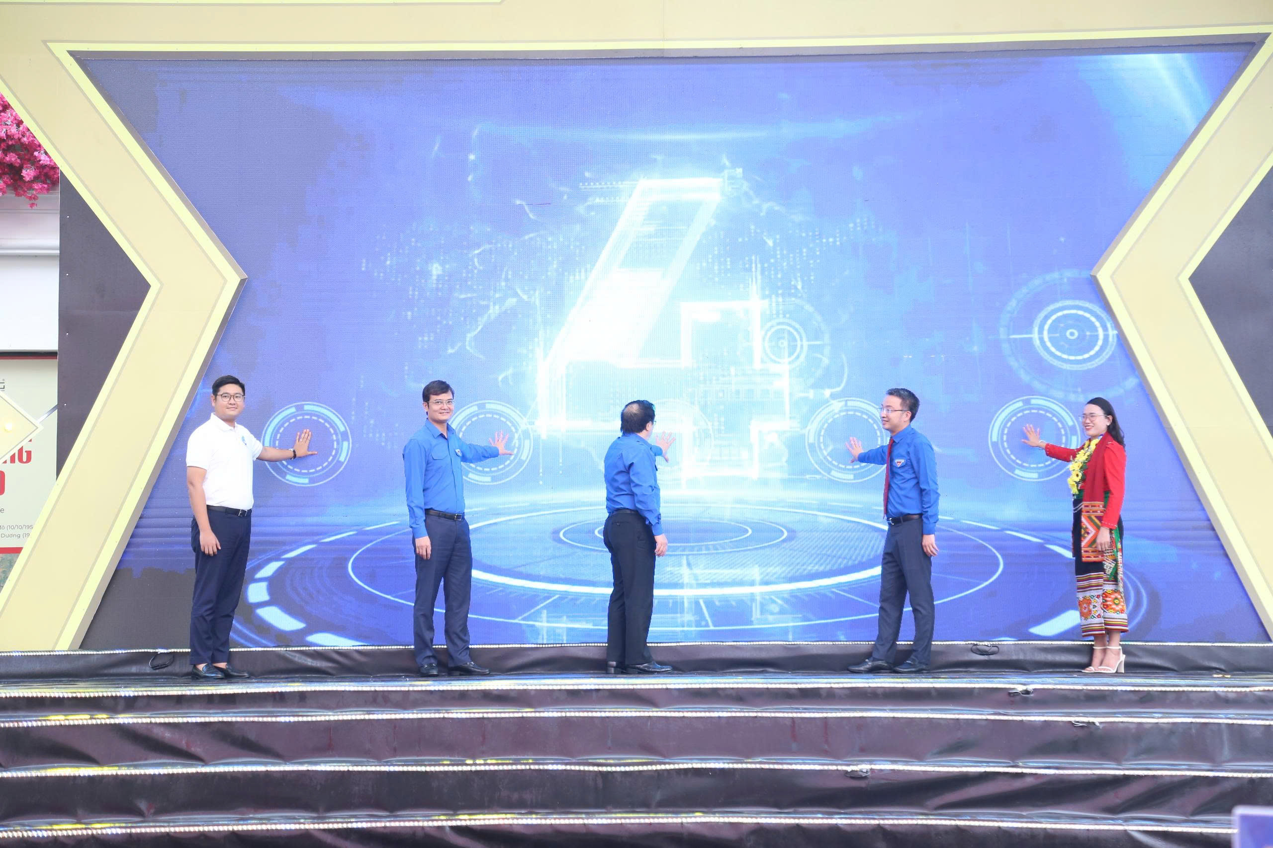 Sức mạnh kết nối của Hội Liên hiệp thanh niên Việt Nam với giới trẻ hiện đại - Ảnh 5. Sức mạnh kết nối của Hội Liên hiệp thanh niên Việt Nam với giới trẻ hiện đại - Ảnh 5.