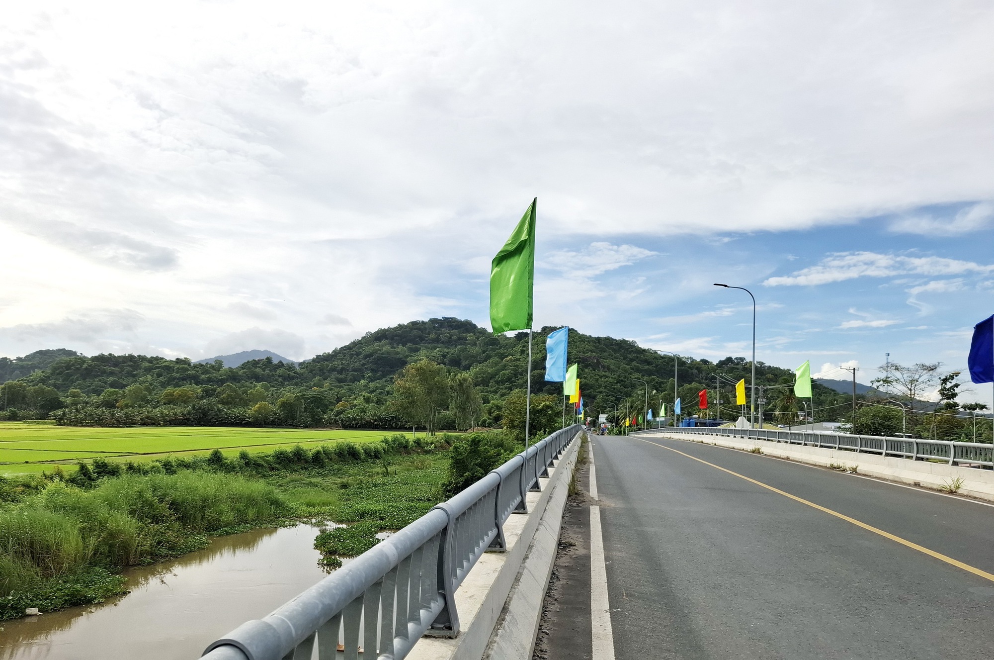 Thất Sơn huyền bí: Huyền thoại Đức Bổn Sư núi Tượng- Ảnh 1. Thất Sơn huyền bí: Huyền thoại Đức Bổn Sư núi Tượng- Ảnh 1.