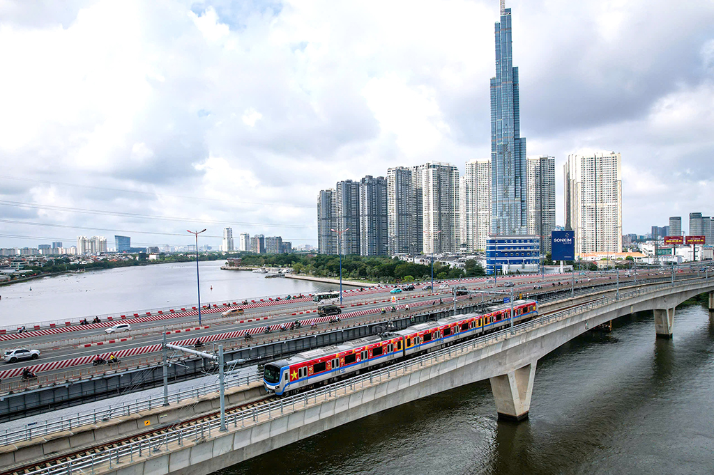Metro, 'phép màu' cho giao thông công cộng TP.HCM- Ảnh 1.