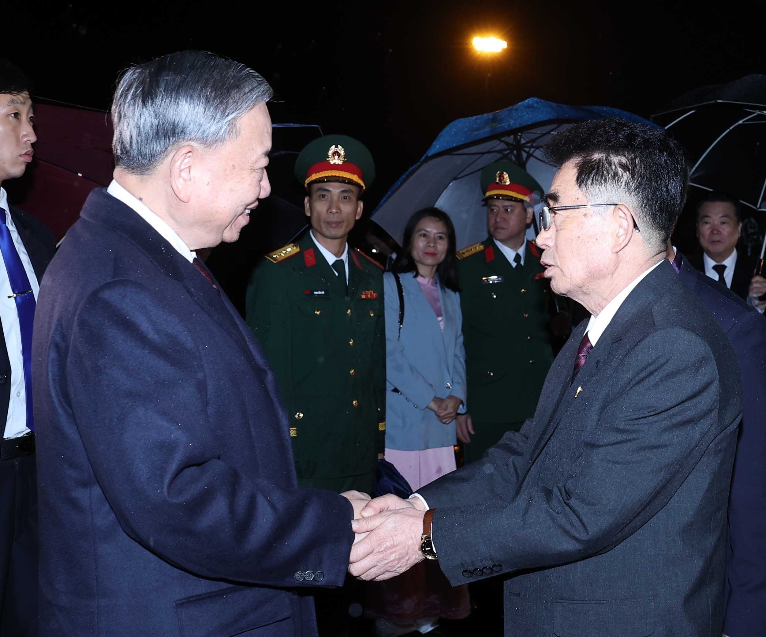 Tổng Bí thư Tô Lâm dự lễ duyệt binh kỷ niệmthành lập Đảng Lao động Triều Tiên - Ảnh 3.