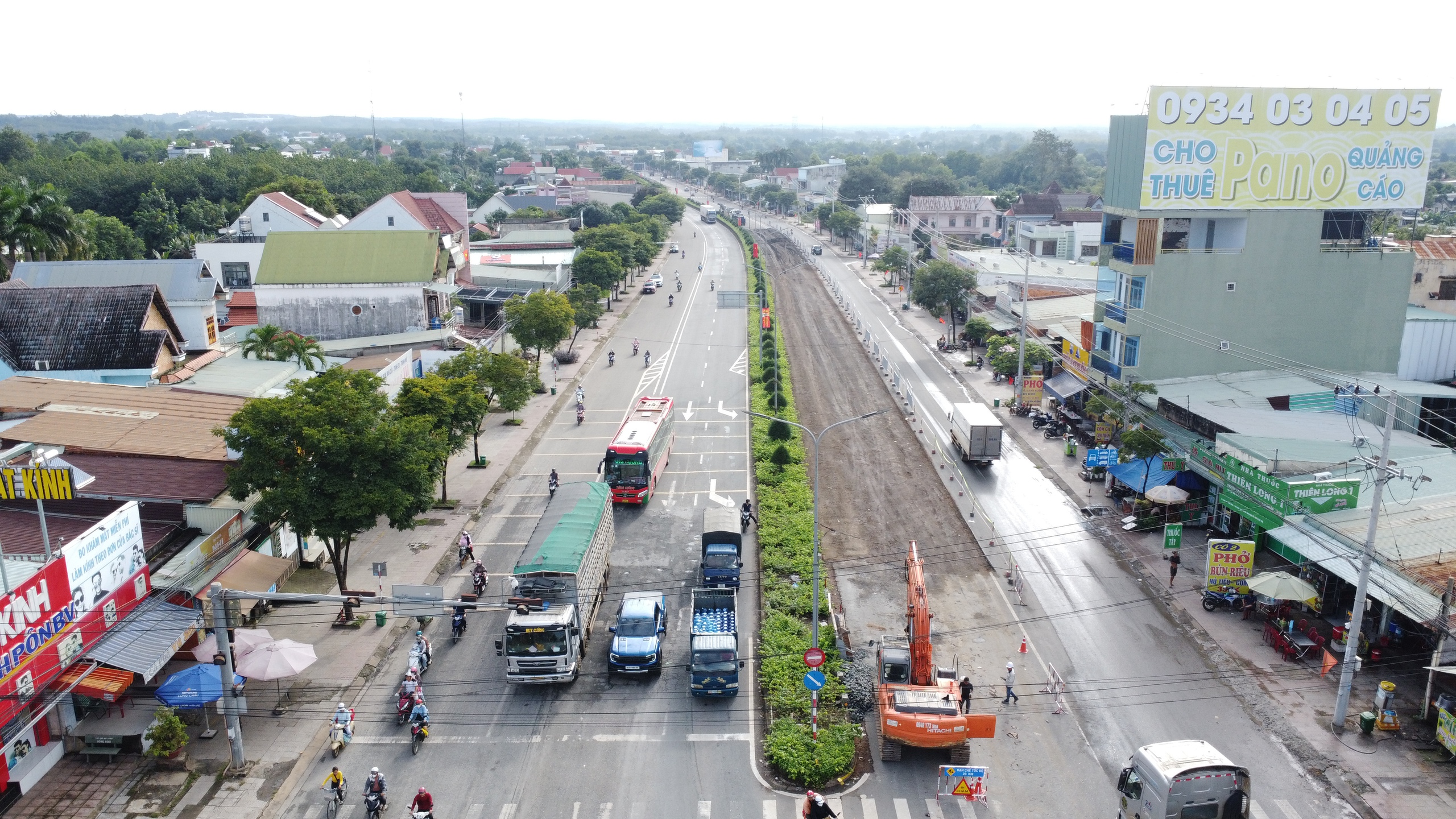 Quốc lộ 14 ở Đồng Nai vá mãi vẫn hư, như 'giăng bẫy' người đi đường- Ảnh 8.