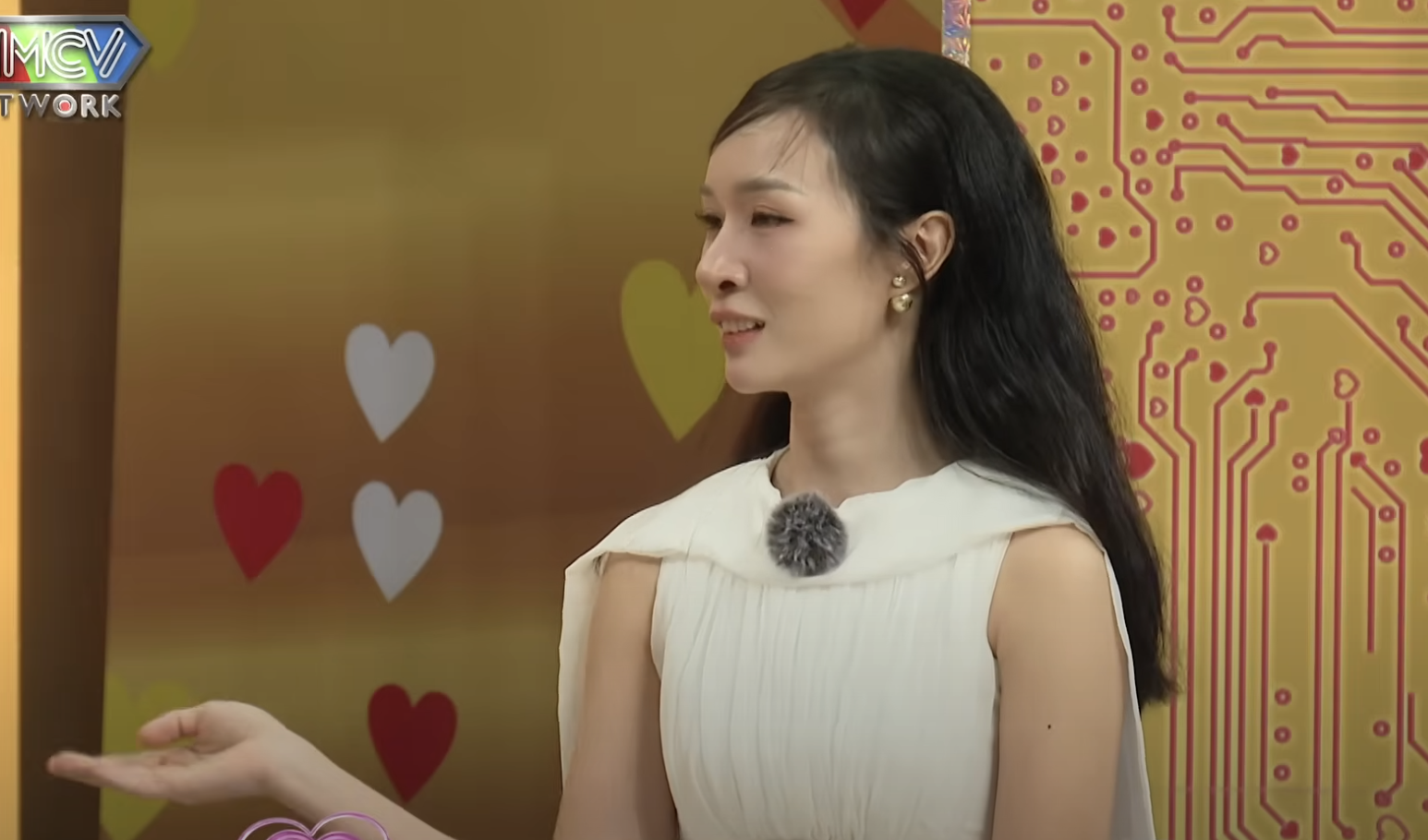 Lính hải quân Mỹ quyết nghỉ hưu sớm để cưới vợ Việt chỉ sau 5 ngày gặp - Ảnh 2.