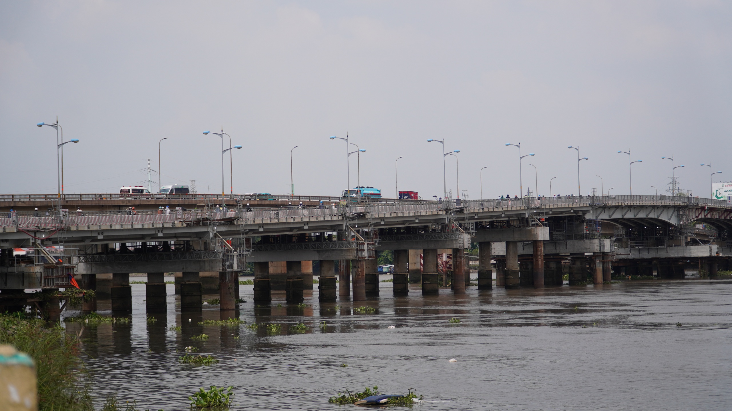'Đại phẫu' nâng cầu…