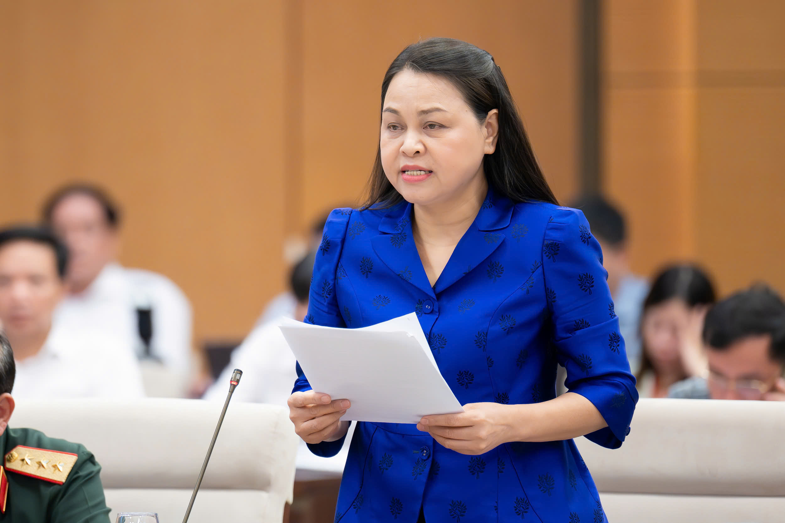 Phó chủ tịch Quốc hội: 'Lương cán bộ xã chưa tới 10 triệu' - Ảnh 1.