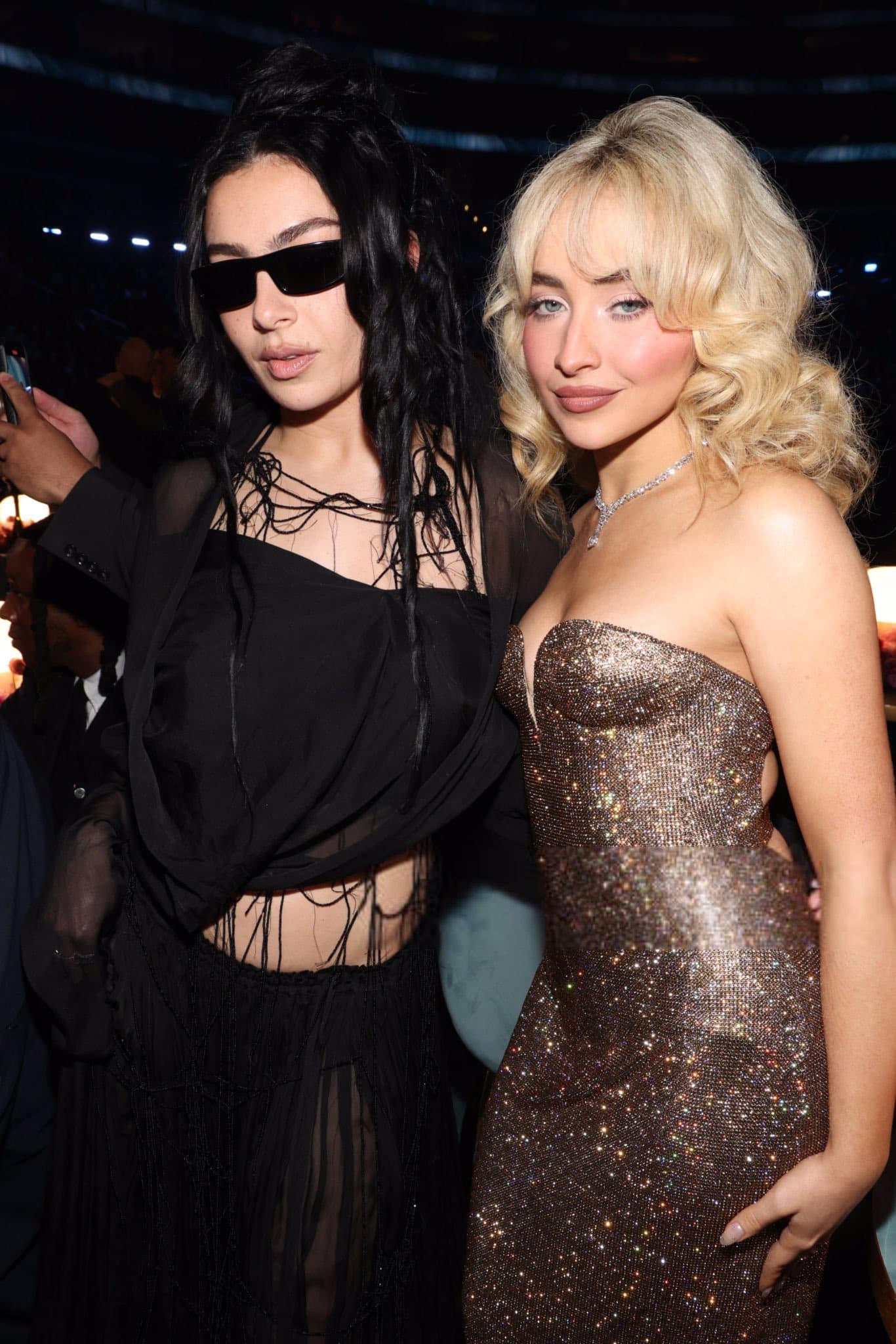 Kẻ châm ngòi cho 'cuộc chiến' giữa Taylor Swift và Charli XCX là ai? - Ảnh 2.