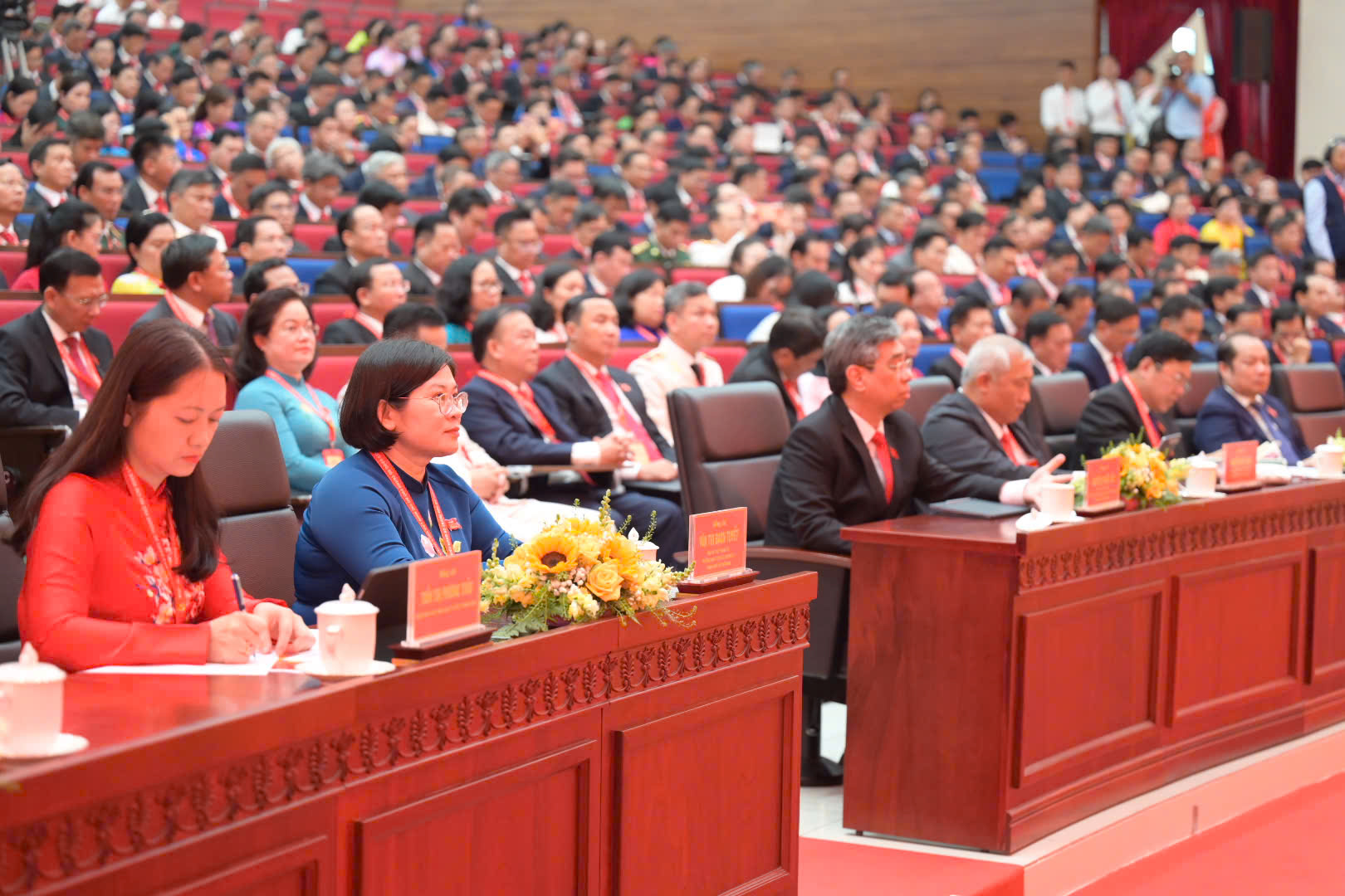 Hình ảnh ngày đầu Đại hội Đảng bộ TP.HCM lần thứ I, nhiệm kỳ 2025 - 2030 - Ảnh 6.