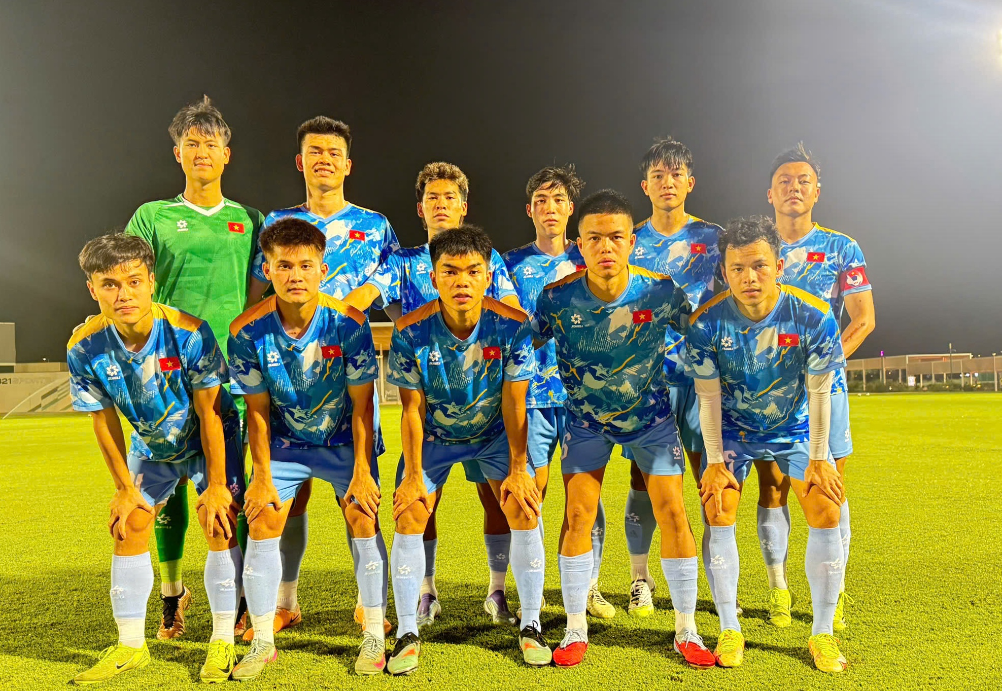 'Vua giải trẻ' Quốc Việt ghi bàn, U.23 Việt Nam và Qatar đua tỷ số kịch tính - Ảnh 2. 'Vua giải trẻ' Quốc Việt ghi bàn, U.23 Việt Nam và Qatar đua tỷ số kịch tính - Ảnh 2.