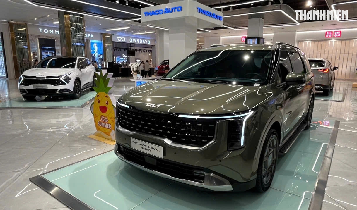 Ô tô hybrid hút khách bất chấp sức mua giảm, xe Toyota bán chạy nhất - Ảnh 1.