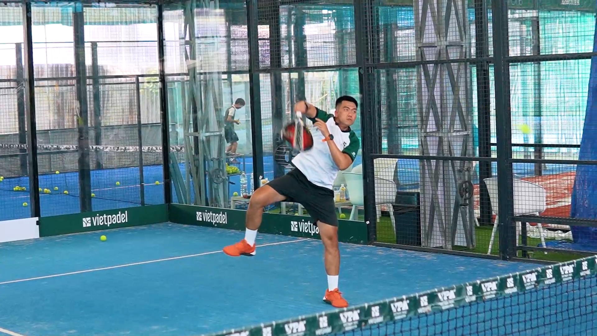 Padel - môn thể thao khiến thế giới phát sốt: Có gì mà được dự báo ‘hot’ hơn cả pickleball?- Ảnh 8. Padel - môn thể thao khiến thế giới phát sốt: Có gì mà được dự báo ‘hot’ hơn cả pickleball?- Ảnh 8.