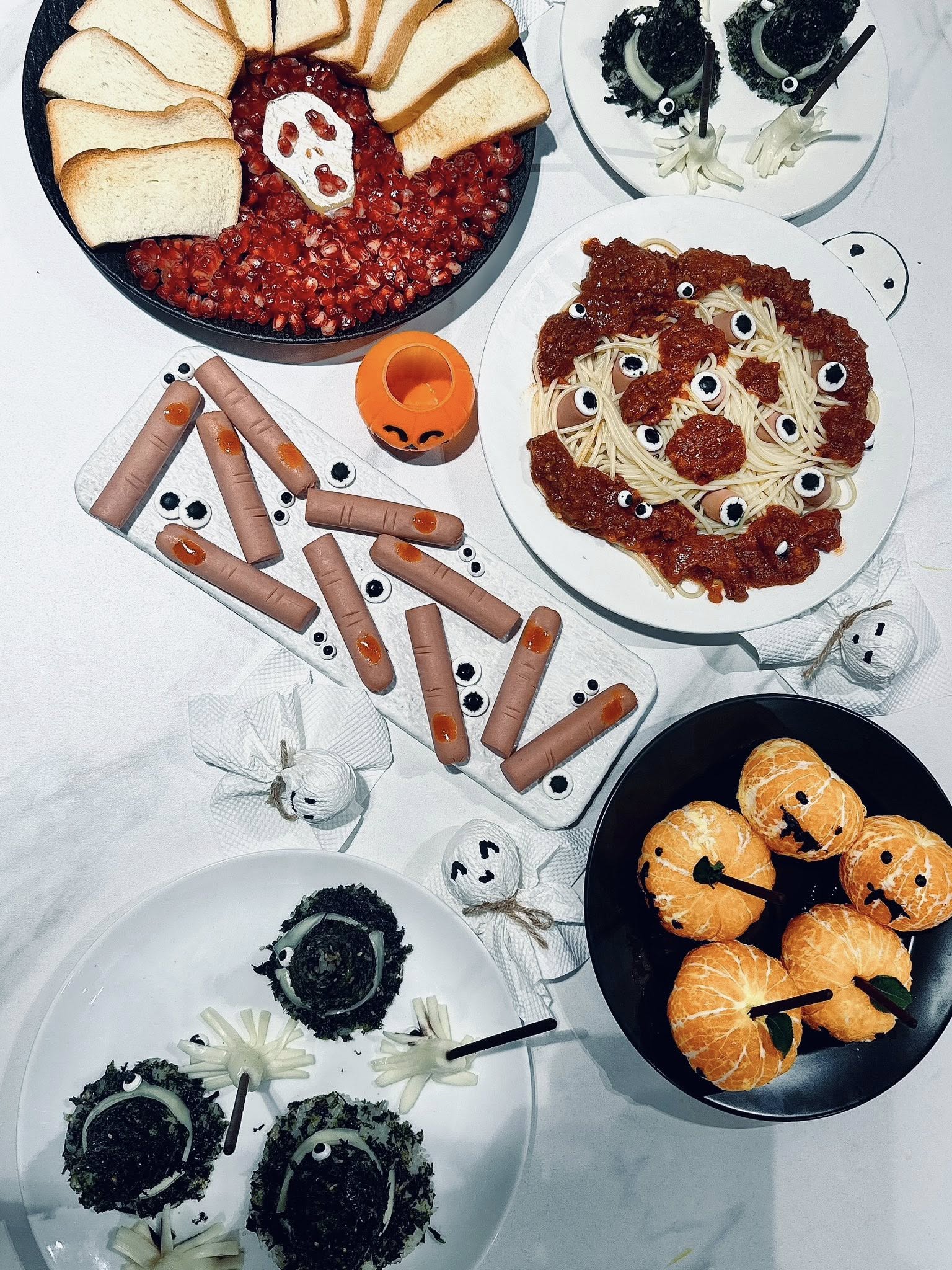 Người mẹ 3 con tự l&agrave;m m&acirc;m cỗ Halloween, d&acirc;n mạng ngạc nhi&ecirc;n, khen hết lời  - Ảnh 7.