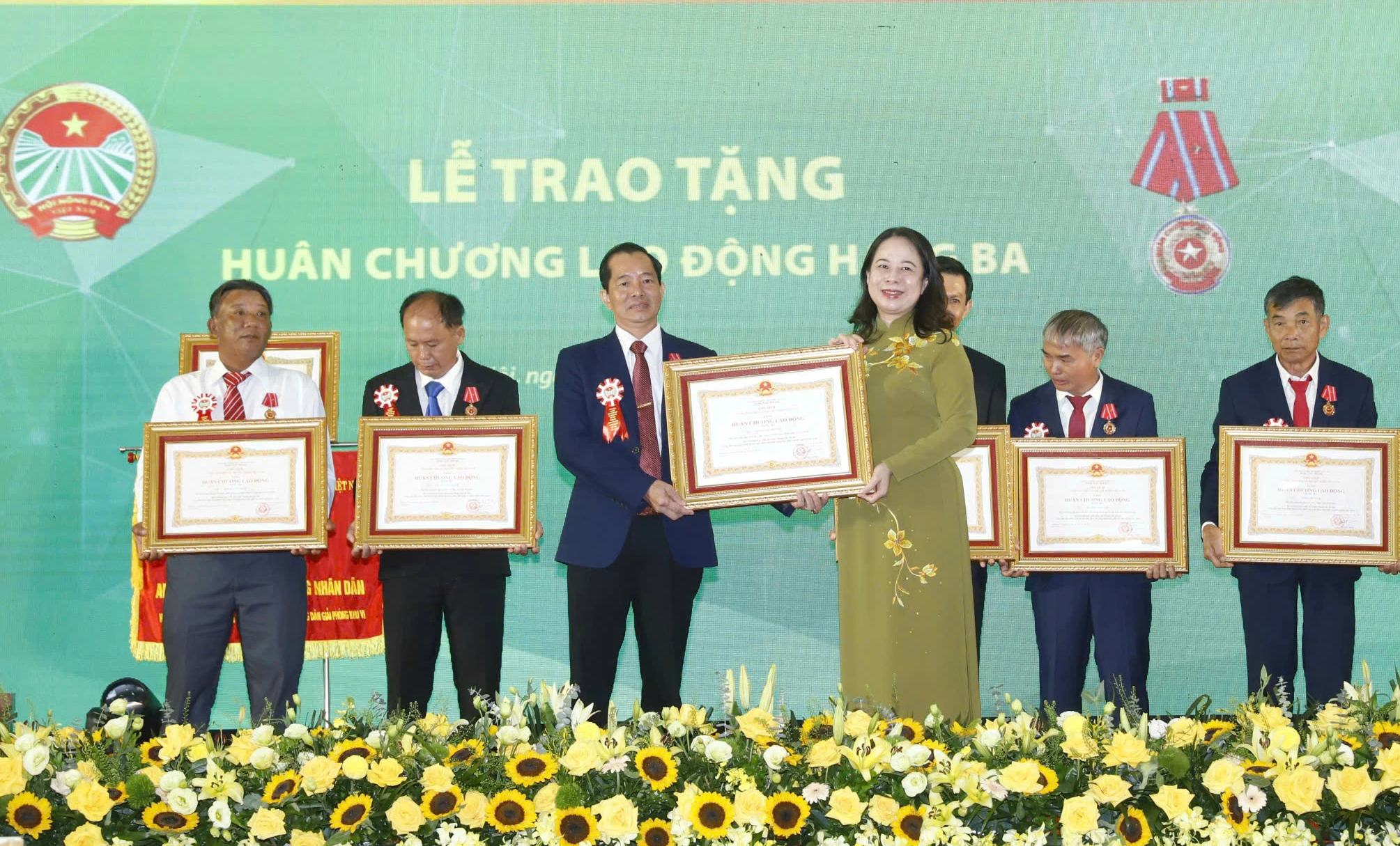Hội lắng nghe nông dân, làm cầu nối đối thoại thực chất với Chính phủ, địa phương- Ảnh 2. Hội lắng nghe nông dân, làm cầu nối đối thoại thực chất với Chính phủ, địa phương - Ảnh 2.