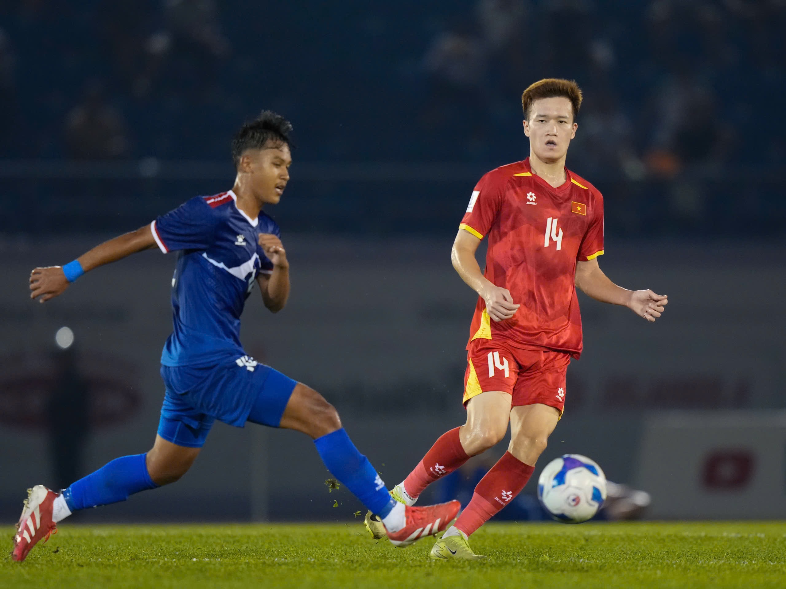 Đội tuyển Việt Nam - Nepal: Thầy trò HLV Kim Sang-sik thắng trận thứ hai liên tiếp? - Ảnh 1.