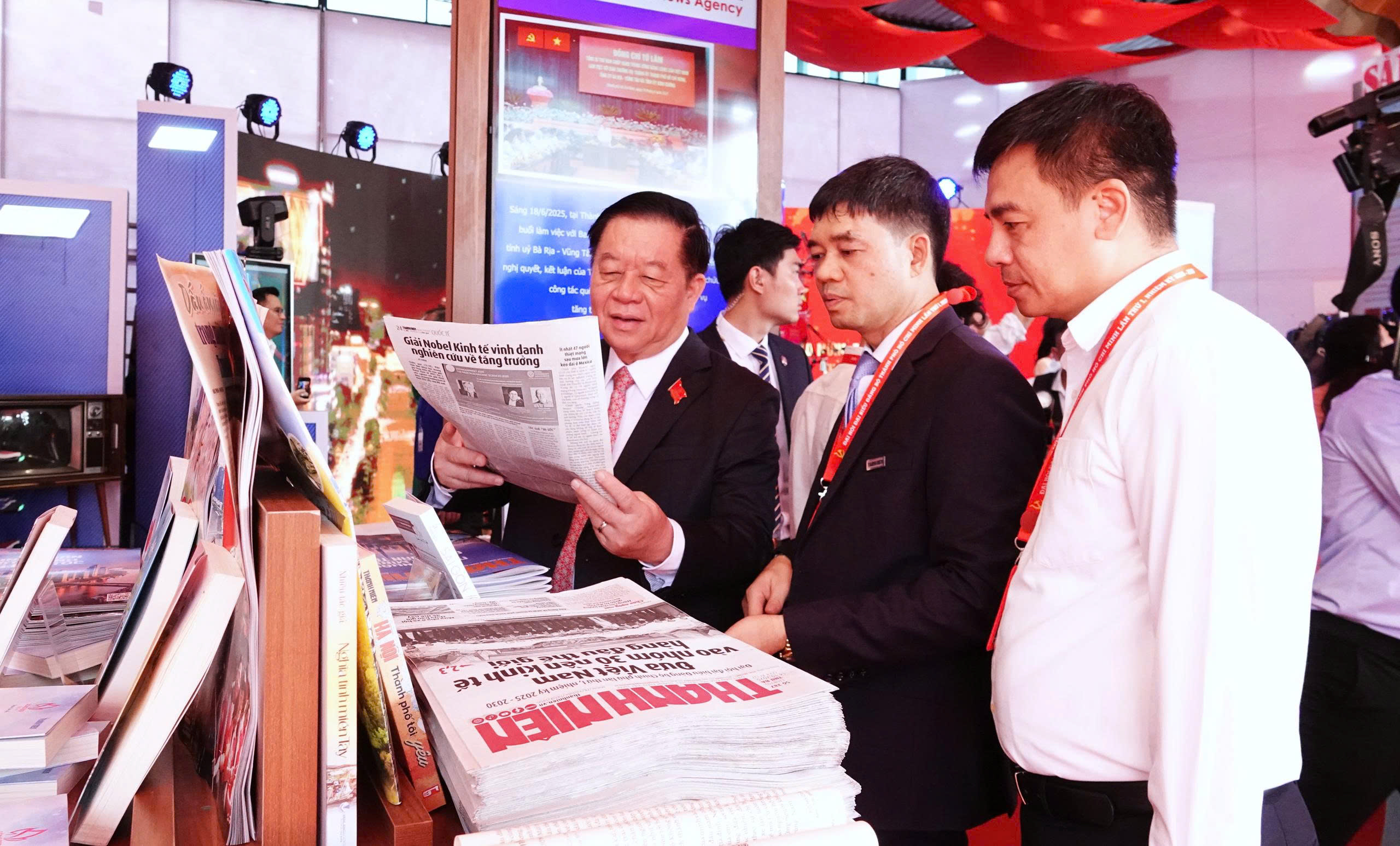 Tổng Bí thư Tô Lâm dự Đại hội đại biểu Đảng bộ TP.HCM lần thứ I- Ảnh 7. Tổng Bí thư Tô Lâm dự Đại hội đại biểu Đảng bộ TP.HCM lần thứ I- Ảnh 7.