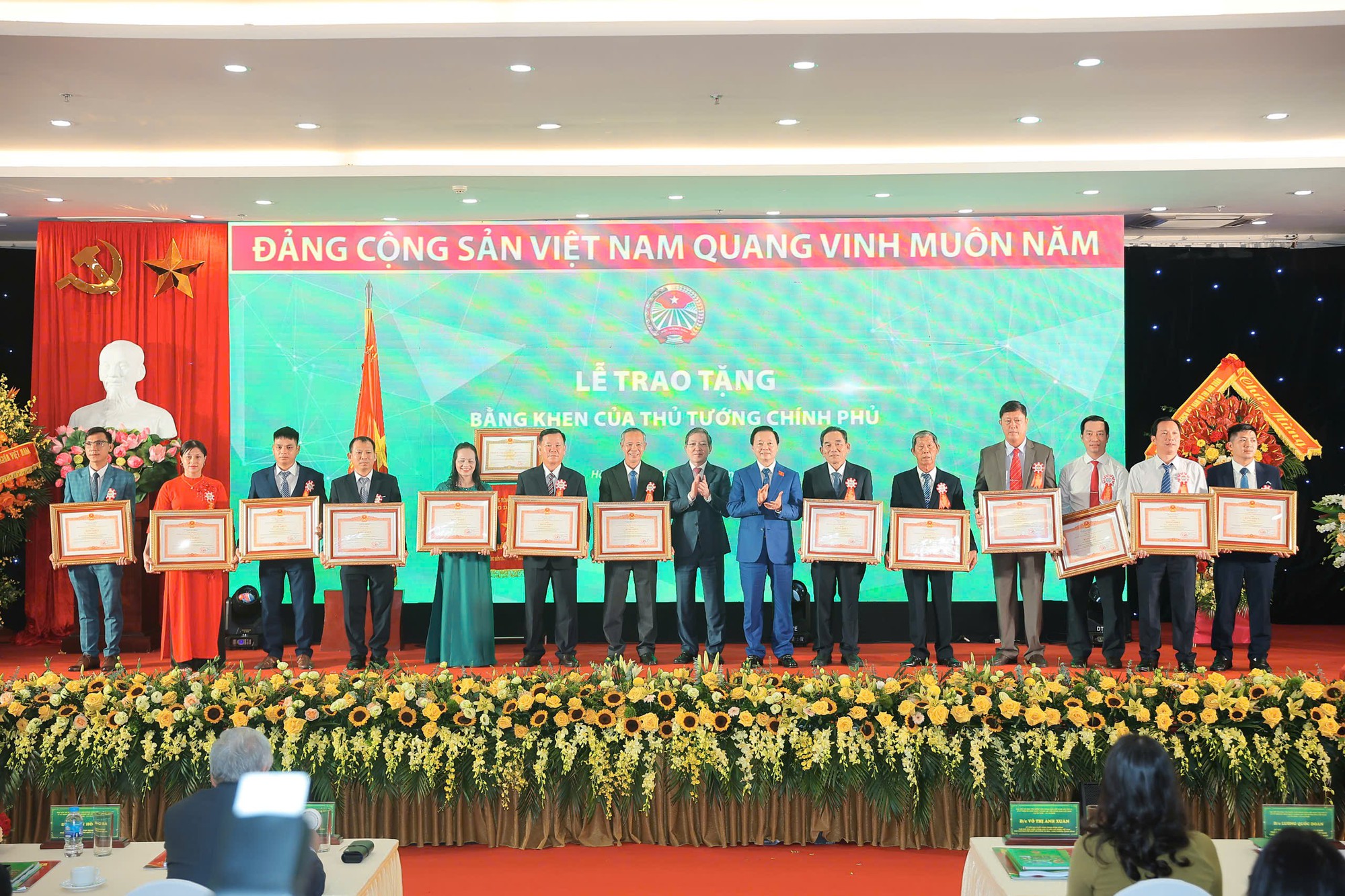 Hội lắng nghe nông dân, làm cầu nối đối thoại thực chất với Chính phủ, địa phương - Ảnh 3. Hội lắng nghe nông dân, làm cầu nối đối thoại thực chất với Chính phủ, địa phương - Ảnh 3.
