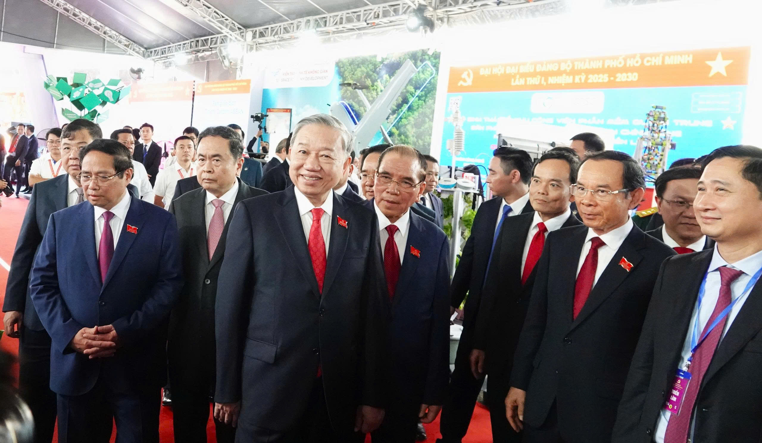 Tổng Bí thư Tô Lâm dự Đại hội đại biểu Đảng bộ TP.HCM lần thứ I- Ảnh 4. Tổng Bí thư Tô Lâm dự Đại hội đại biểu Đảng bộ TP.HCM lần thứ I- Ảnh 4.