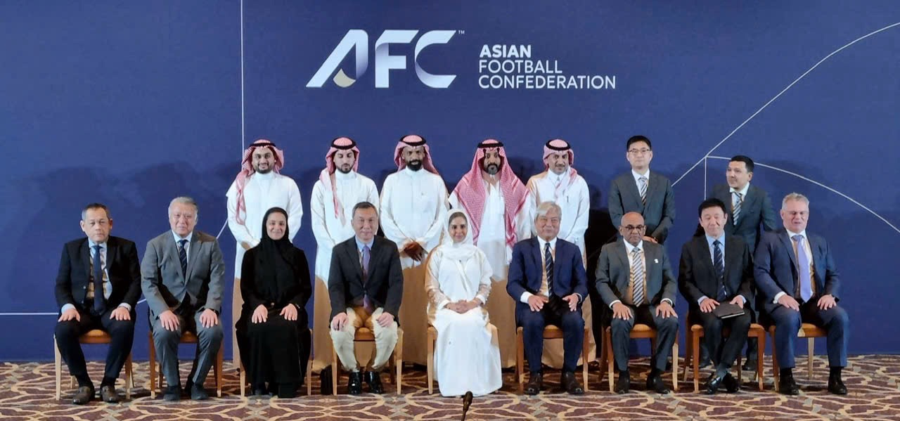 Chủ tịch VFF Trần Quốc Tuấn tham dự cuộc họp quan trọng về VCK Asian Cup 2027
- Ảnh 1.