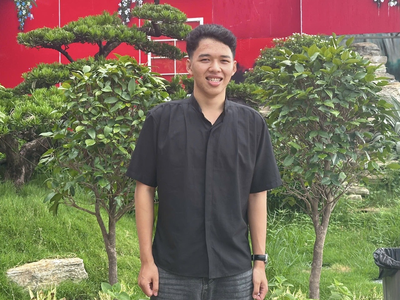 Học bổng mở ra chương mới cho nam sinh mồ côi- Ảnh 1. Học bổng mở ra chương mới cho nam sinh mồ côi- Ảnh 1.