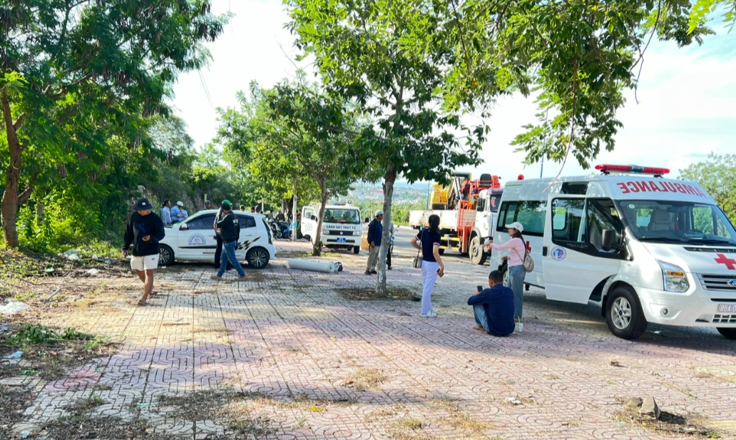 UBND P . Mũi Né cưỡng chế đất công lấn chiếm của ông Lại Thiện Phước - Ảnh 4.