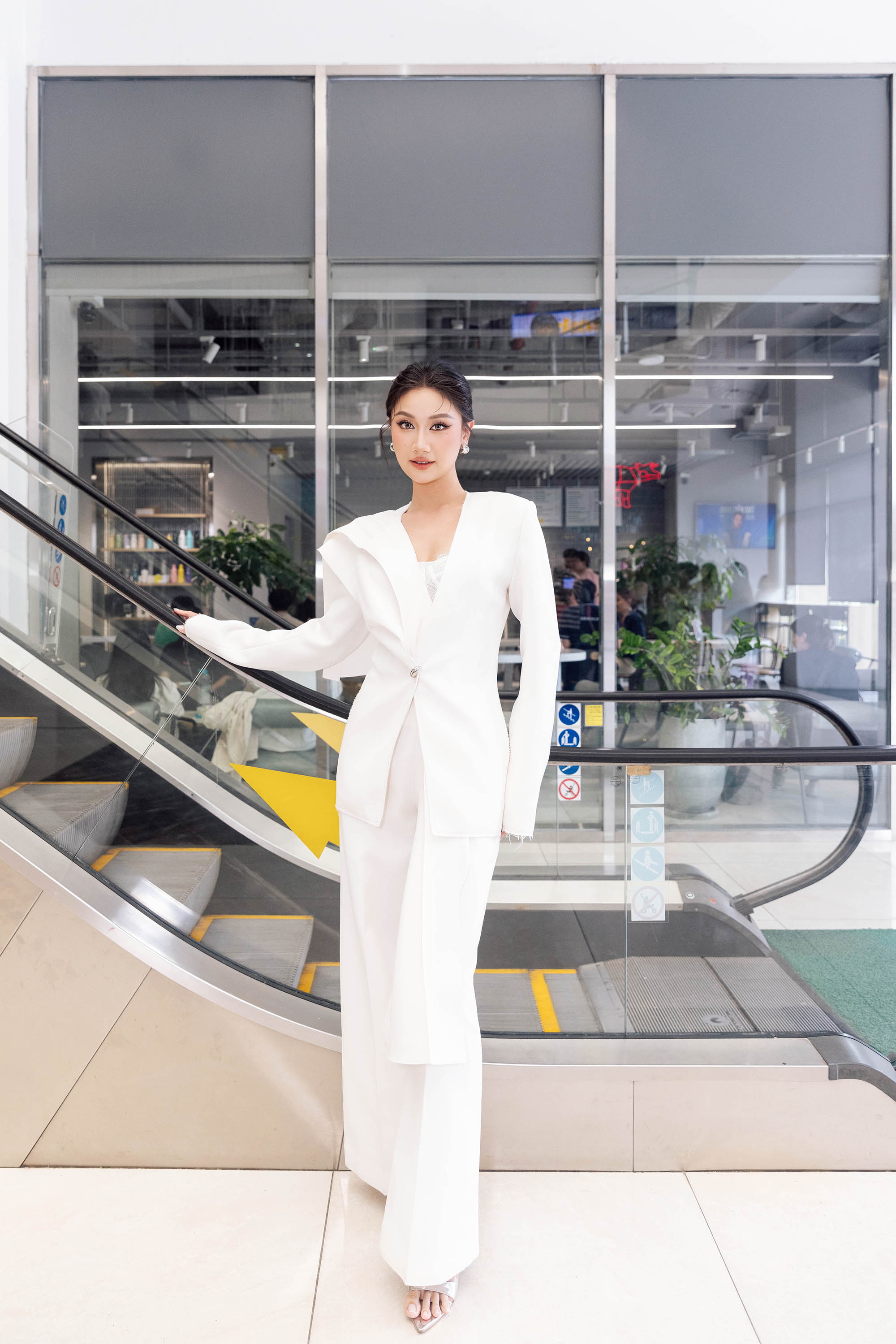 Hoa hậu Hoàn vũ Việt Nam Phương Linh đọ sắc Hoa hậu Việt Nam Hà Trúc Linh - Ảnh 6.